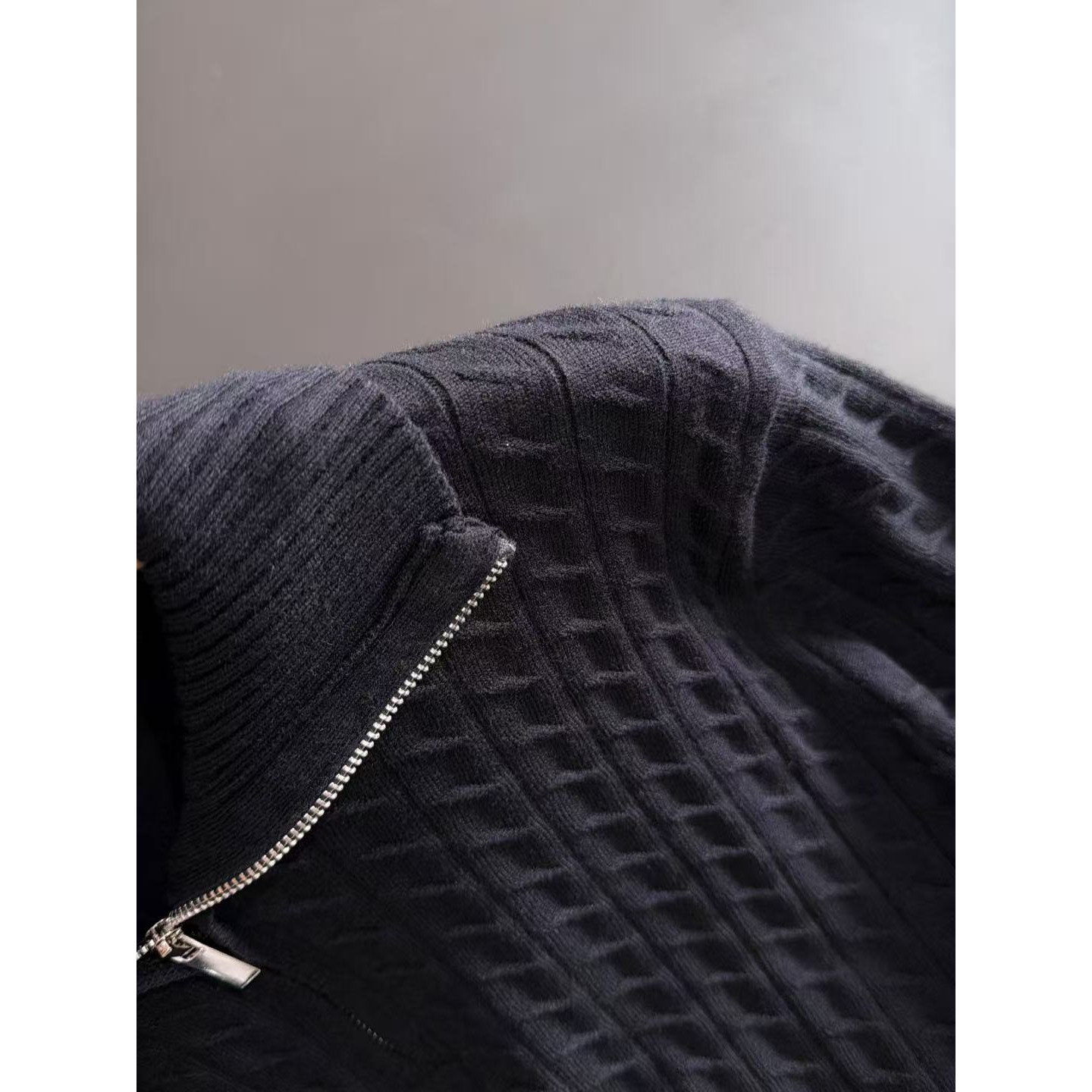 <p>GUCCI&nbsp;秋冬官网最新毛衣(黑)</p>