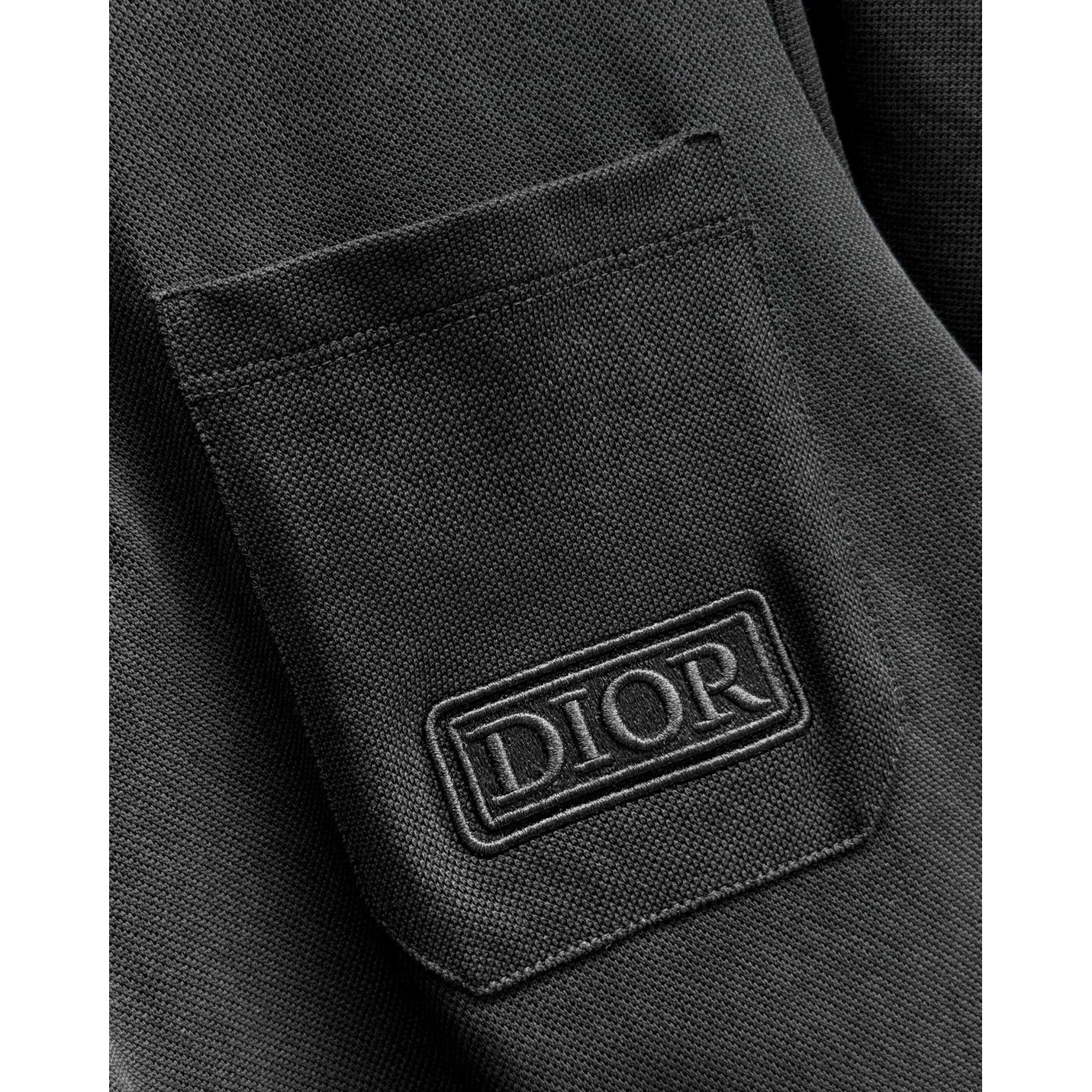 <p>DIOR&nbsp;短袖翻领polo衫(黑)</p>