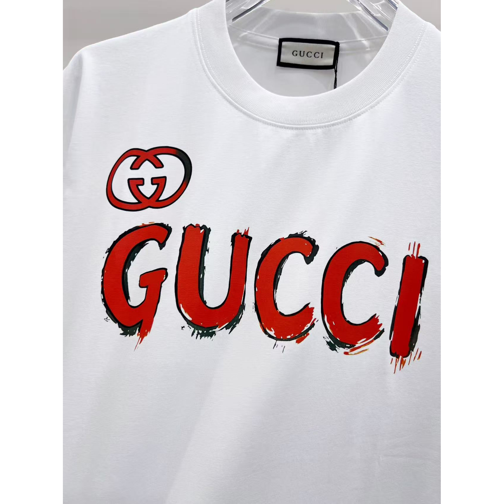 <p>GUCCI 短袖圆领T恤(白)</p>

<p>&nbsp;</p>