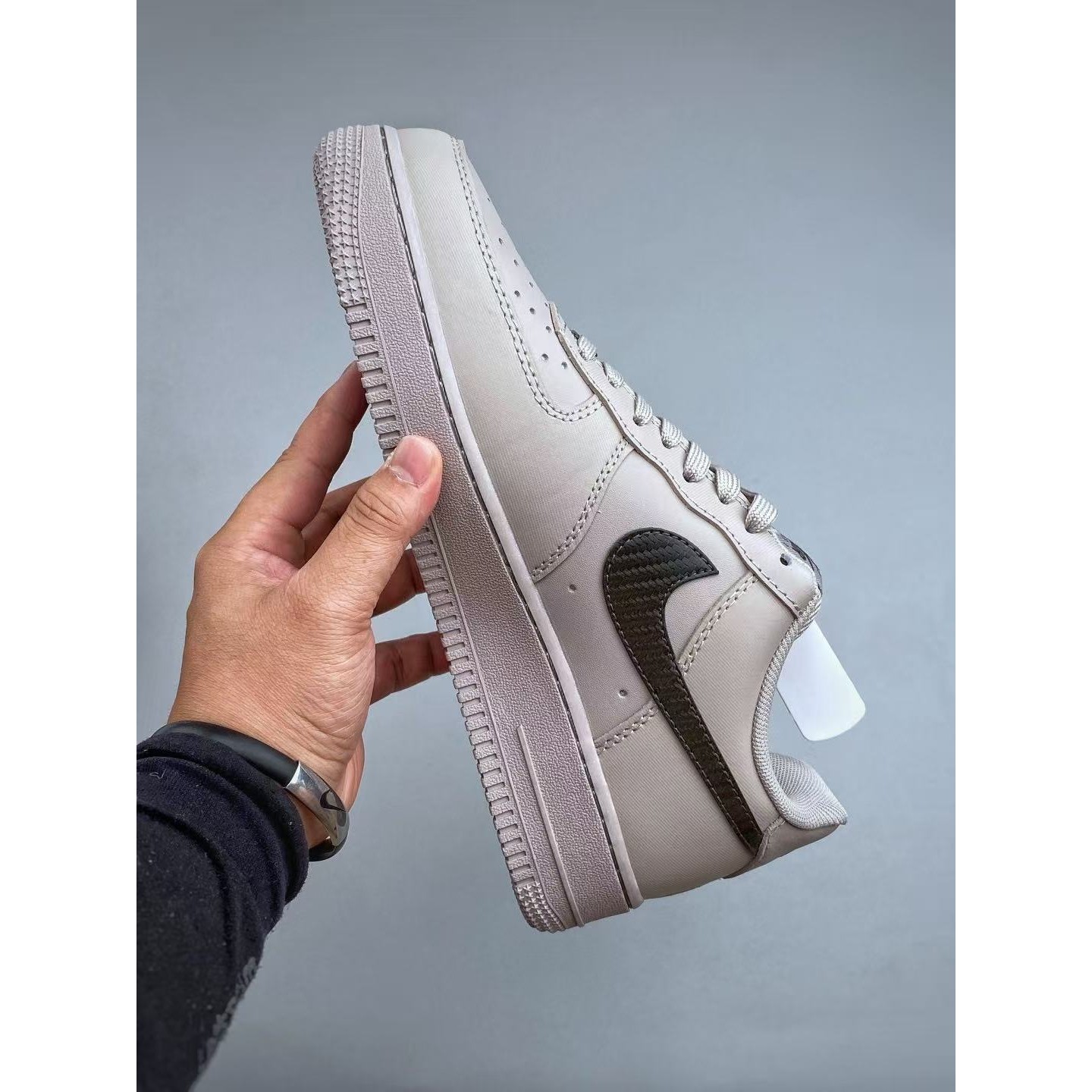 <p>NIKE AIR FORCE 1 LOW&nbsp; 运动鞋</p>