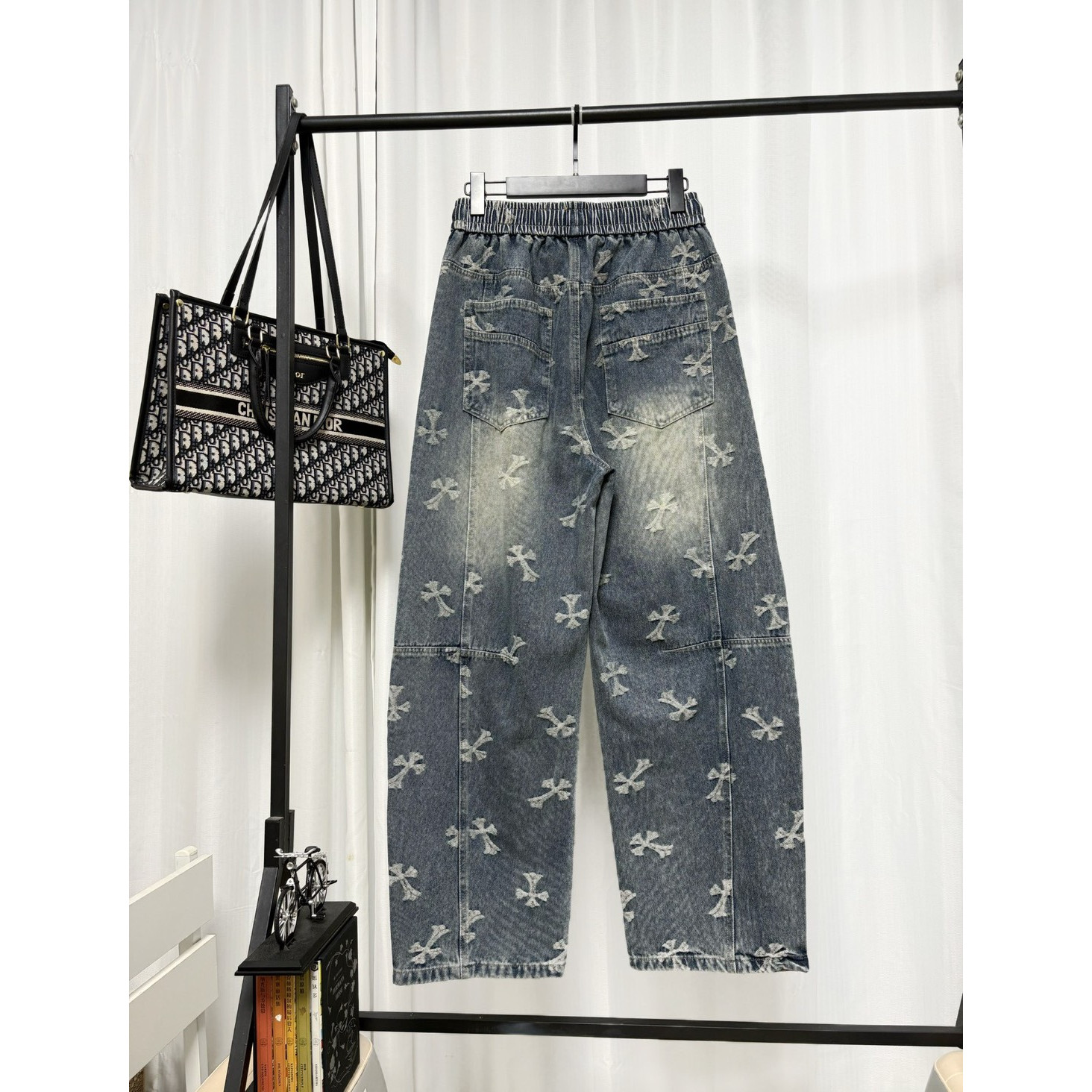 <p>Chrome Hearts 牛仔长裤</p>