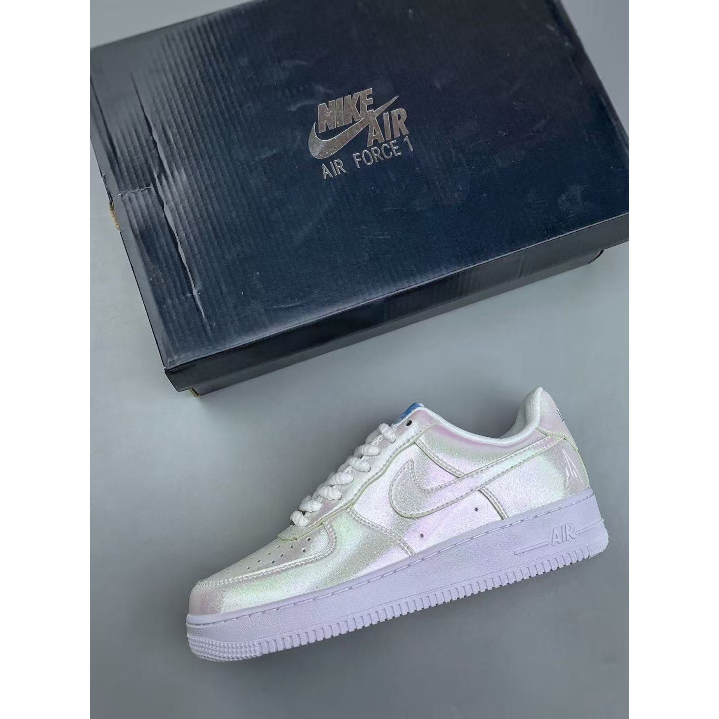 <p>Nike Air Force1 07 low &nbsp;联名款</p>