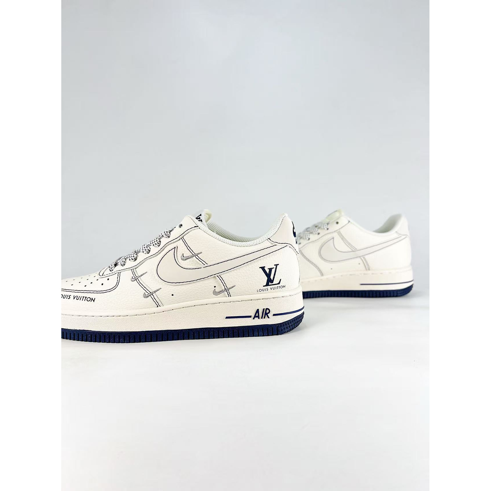<p>Nike Air Force1 07 low (白)</p>