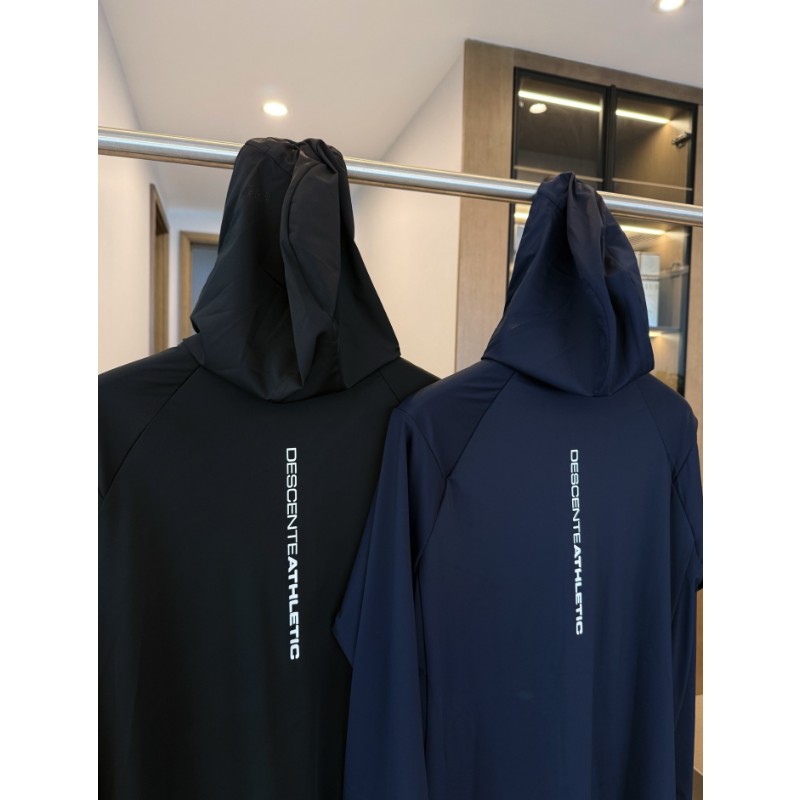 <p>DESCENTE 輕量高彈防曬外套(黑)</p>