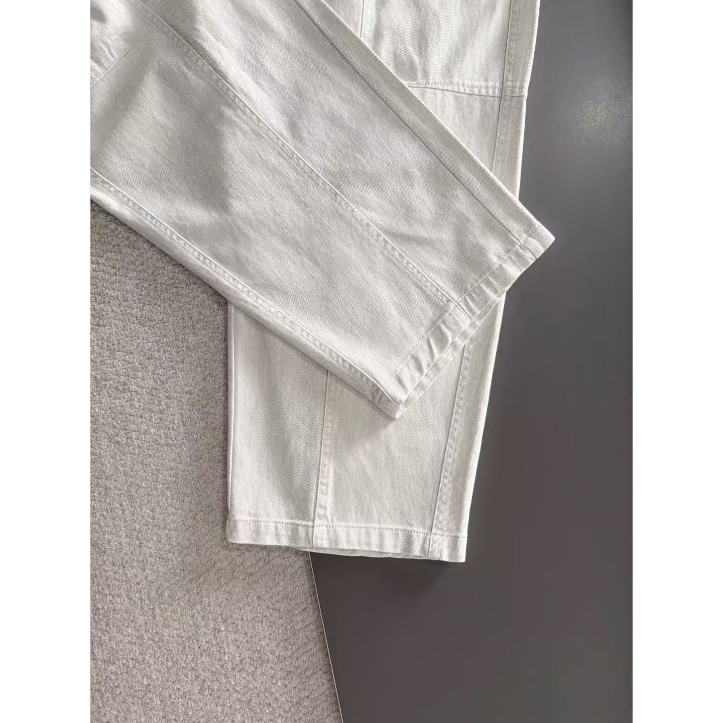 <p>MONCLER 夏季新款松紧带休闲裤(786887)</p>