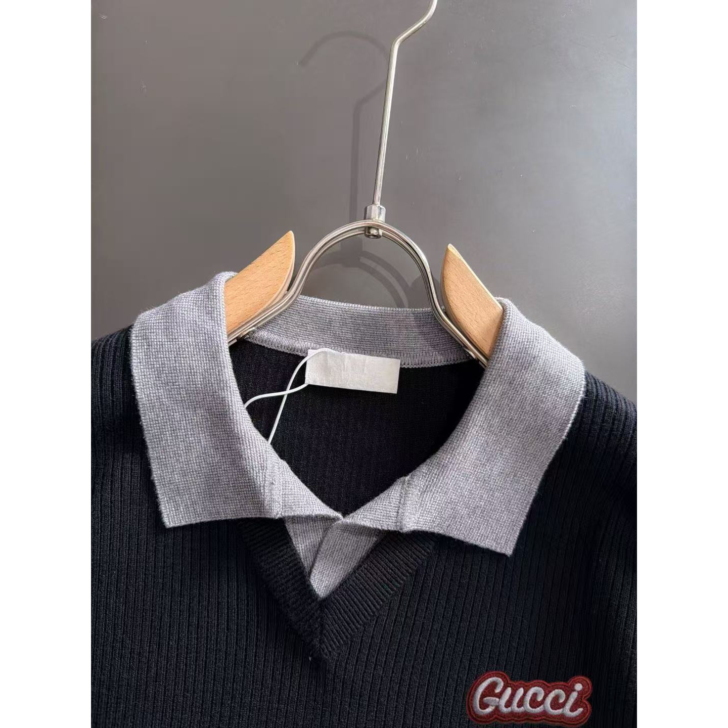 <p>GUCCI 秋冬官网最新毛衣(黑)</p>