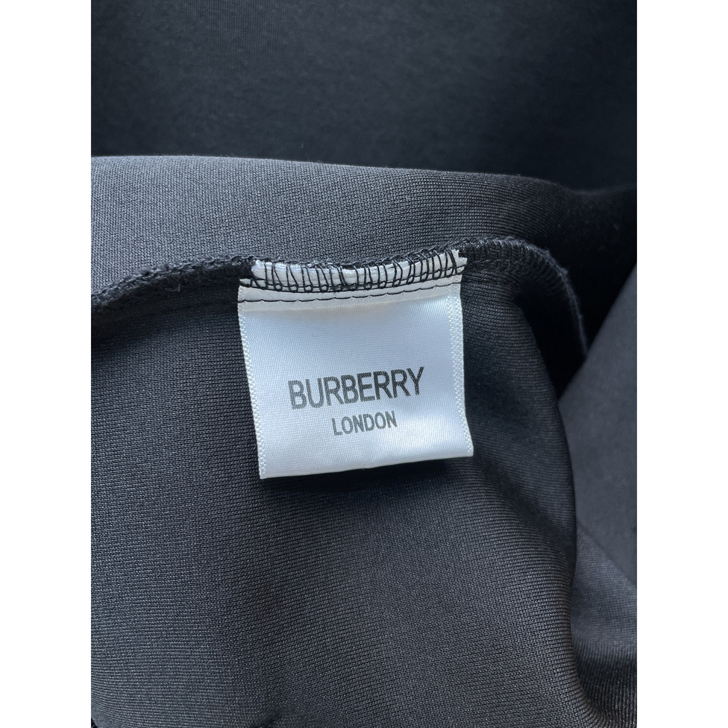 <p>BURBERRY 精品外套(黑)</p>