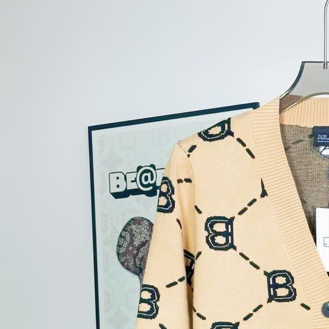 <p>MLB 针织B字刺绣百搭毛衣(卡其MG33)</p>