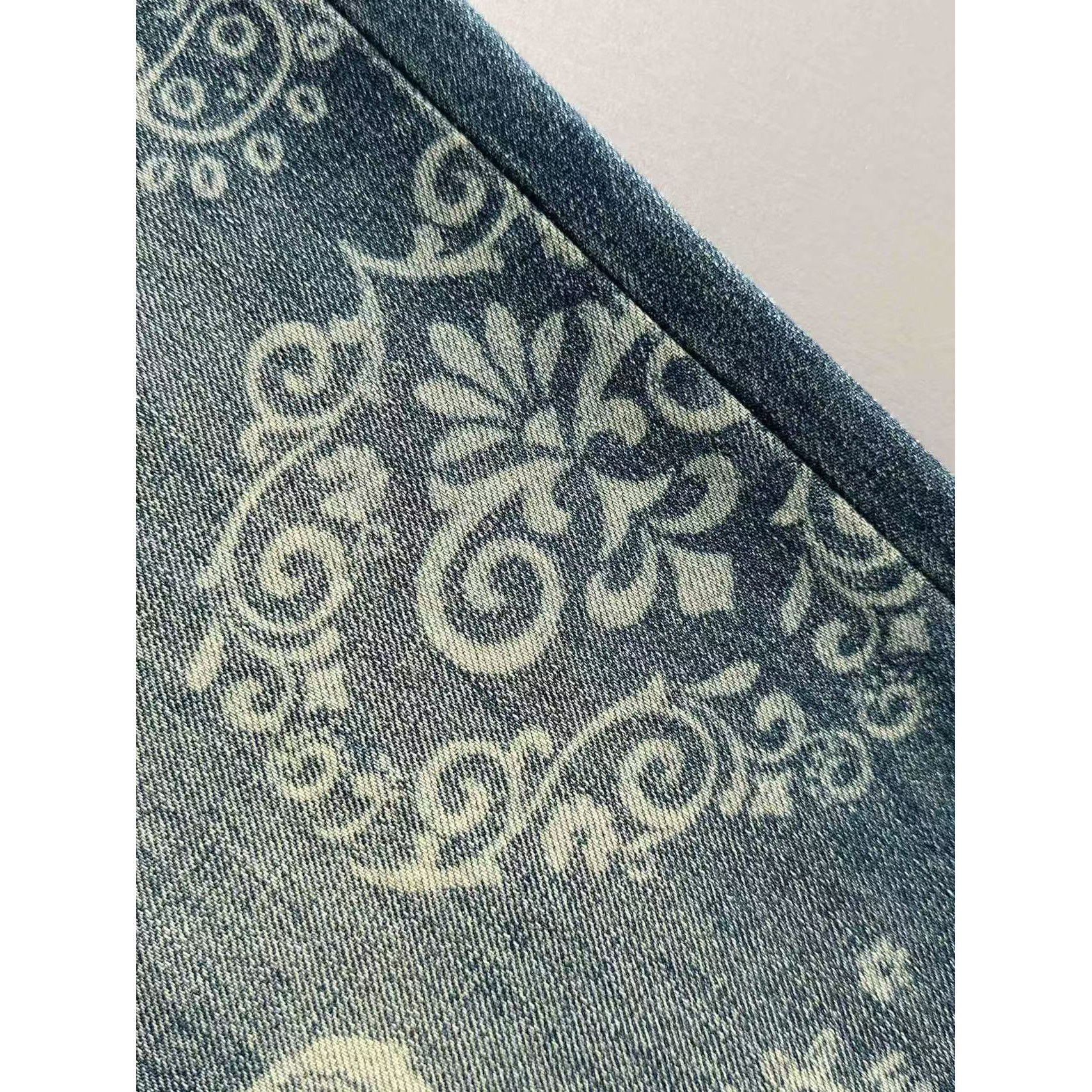 <p>CHROME HEARTS 四季款经典牛仔裤直筒长裤(藍)</p>