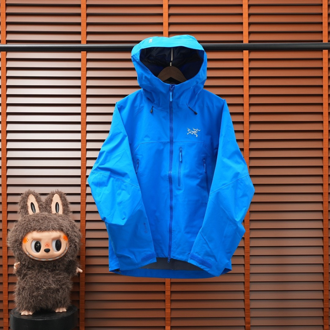 <p>ARC'TERYX &nbsp;BETA SV JACKET 增强防水防风连帽硬壳外套(群青蓝)&nbsp;</p>