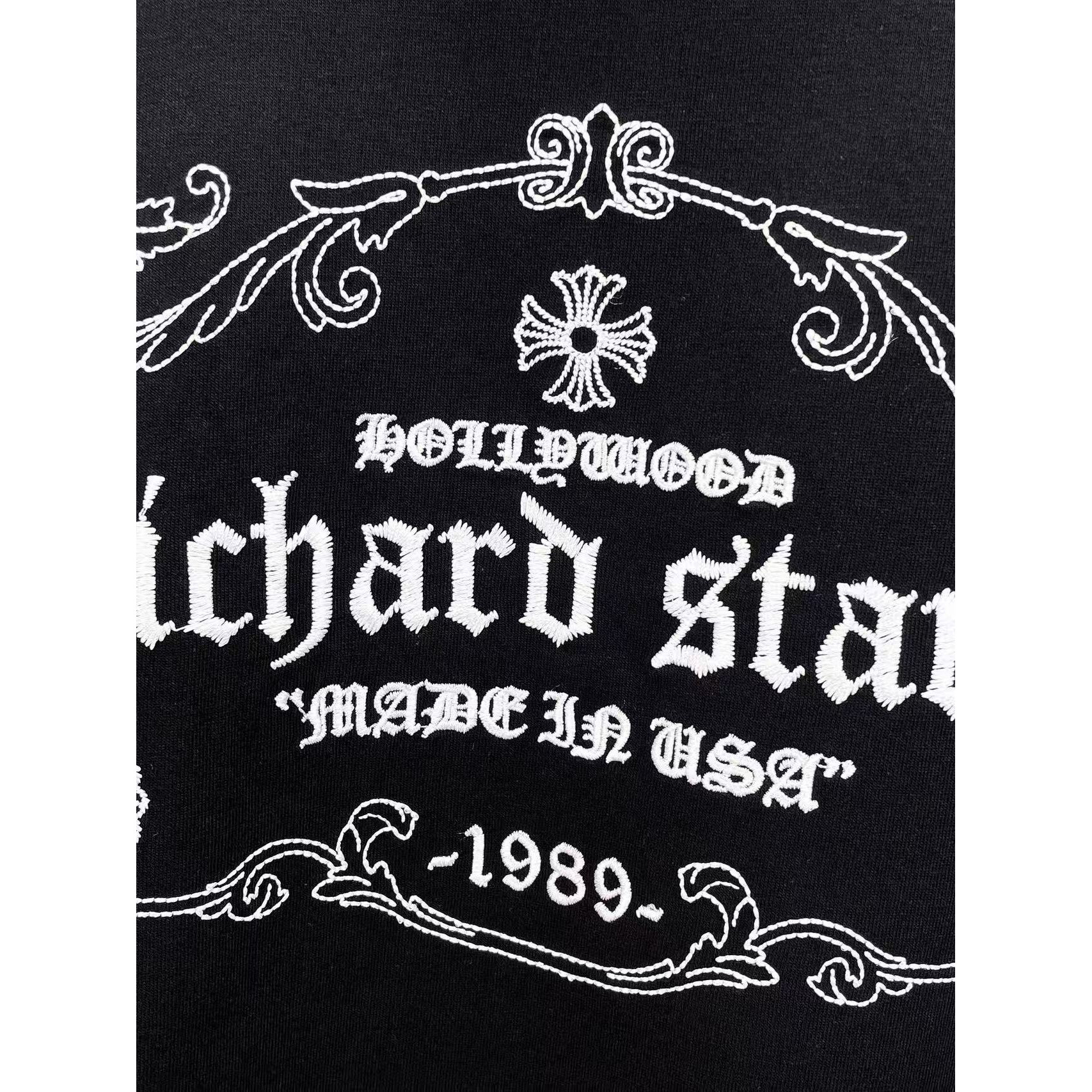 <p>CHROME HEARTS 专柜新款短袖T恤(黑)</p>