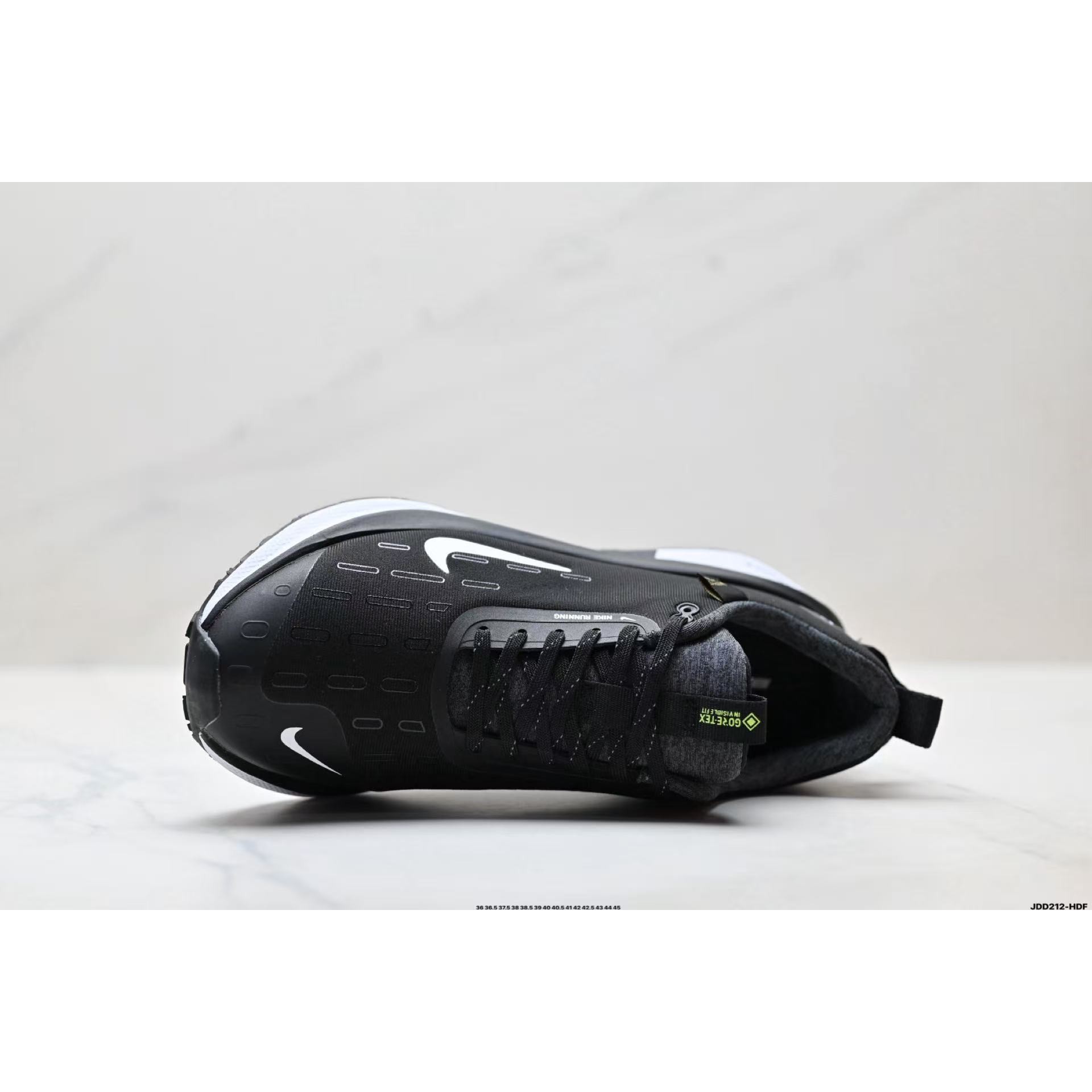 <p>&nbsp;NIKE REACTX INFINITY RN 4 GTX 马拉松跑鞋 (黑)</p>