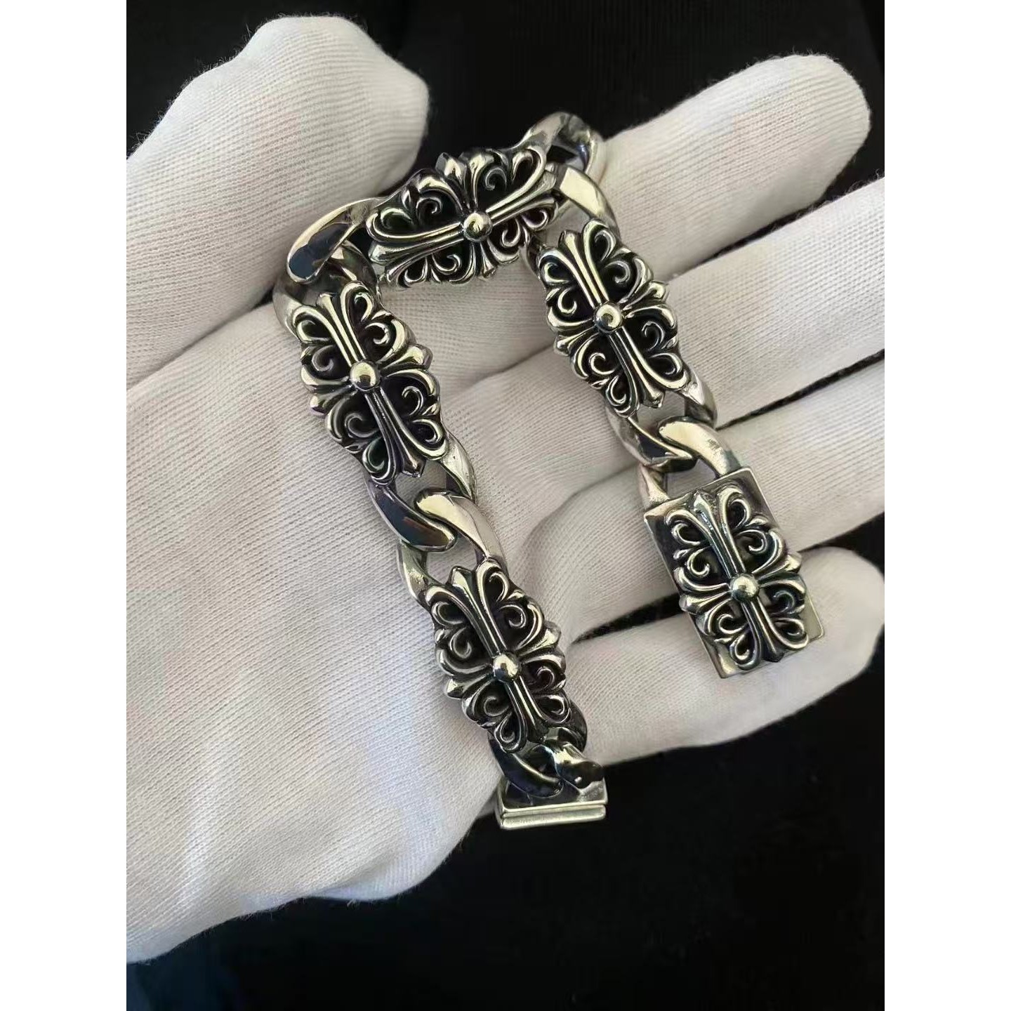 <p>CHROME HEARTS 手链</p>