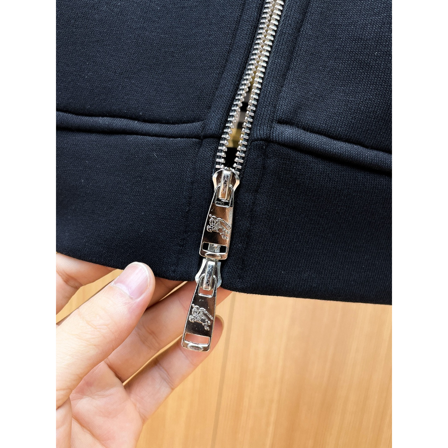 <p>BURBERRY 精品外套(黑)</p>