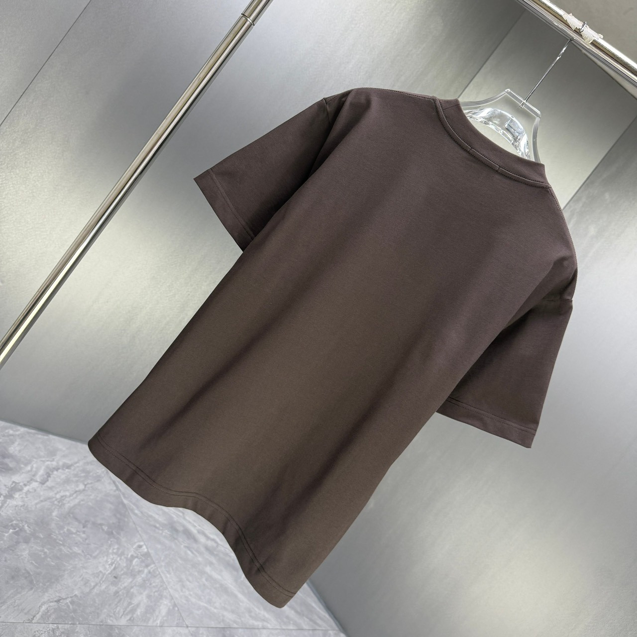 <p>Loewe 短袖T恤(棕)</p>