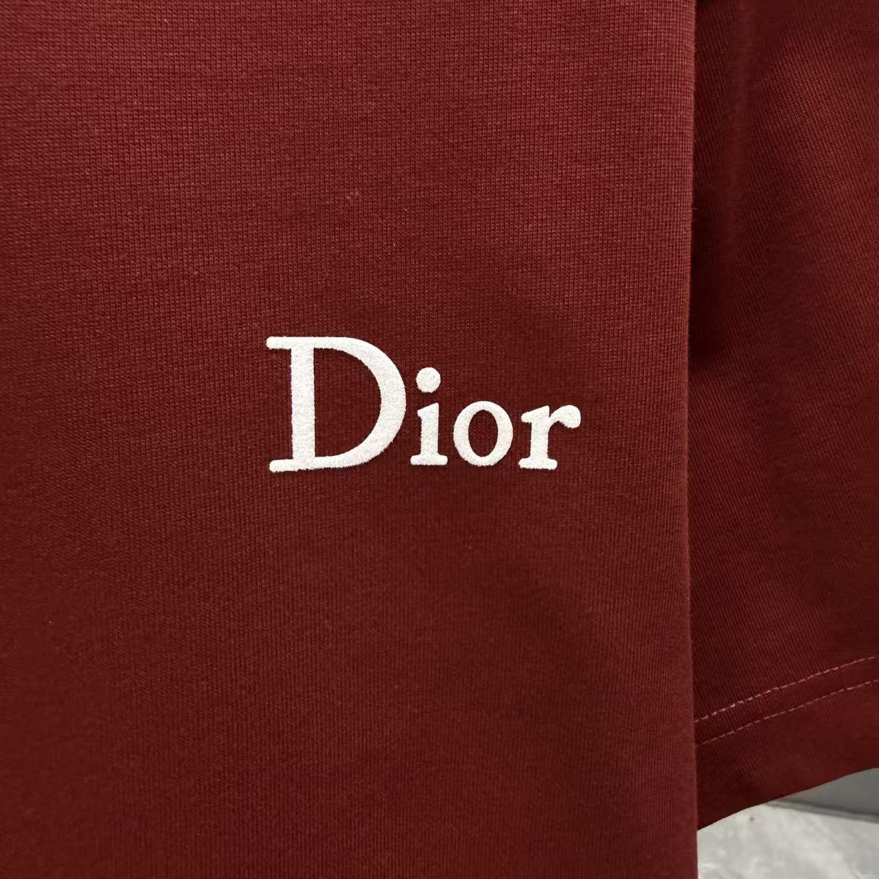 <p>DIOR 短袖T恤(紅)</p>