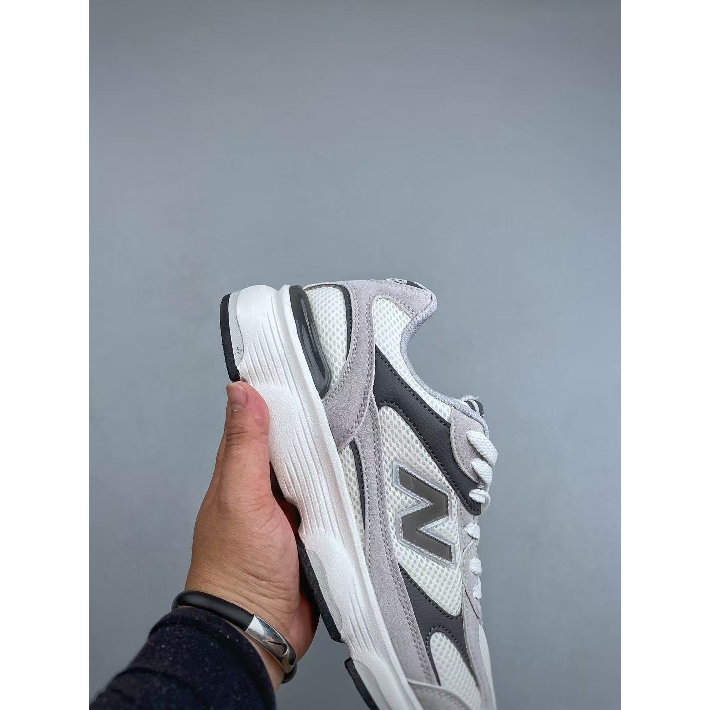 <p>New Balance 603系列 运动慢跑鞋(灰)</p>