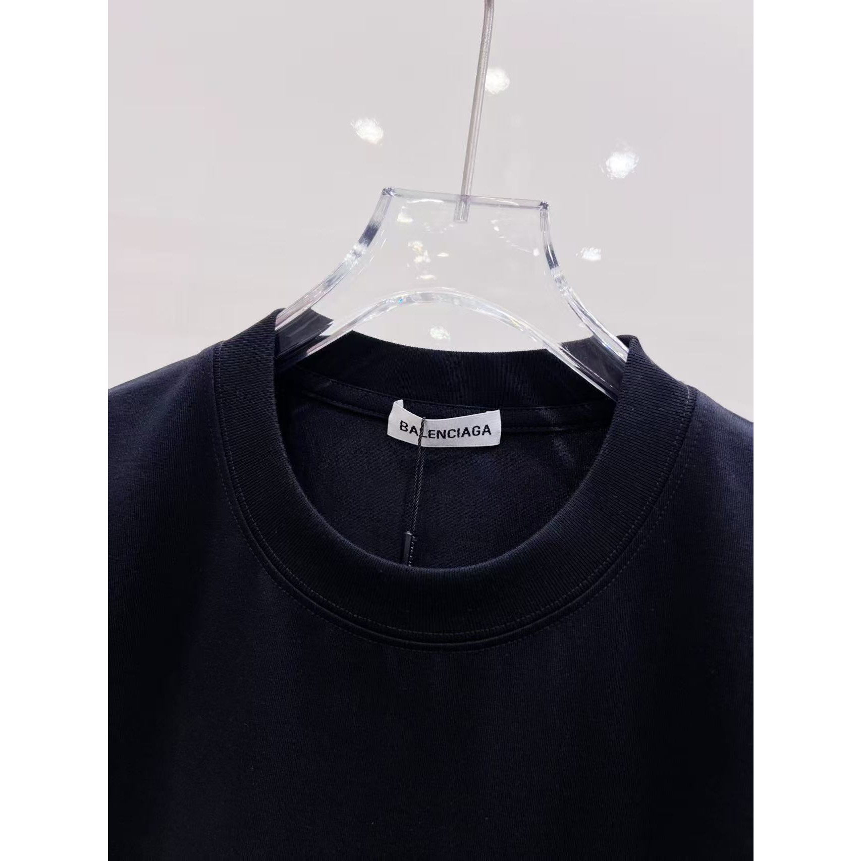 <p>Balenciaga&nbsp;短袖圆领T恤(黑)</p>
