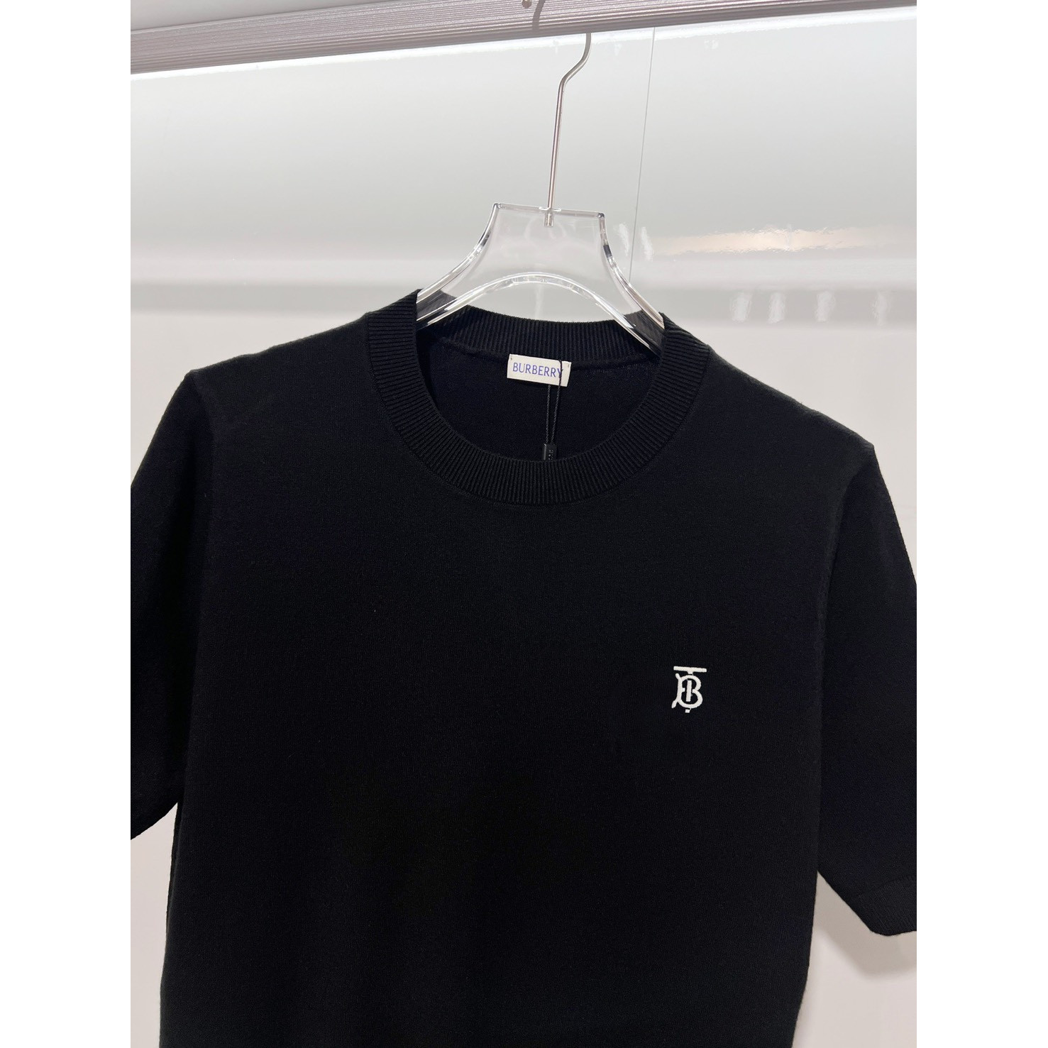 <p>&nbsp;BURBERRY 针织衫圆领(黑)</p>