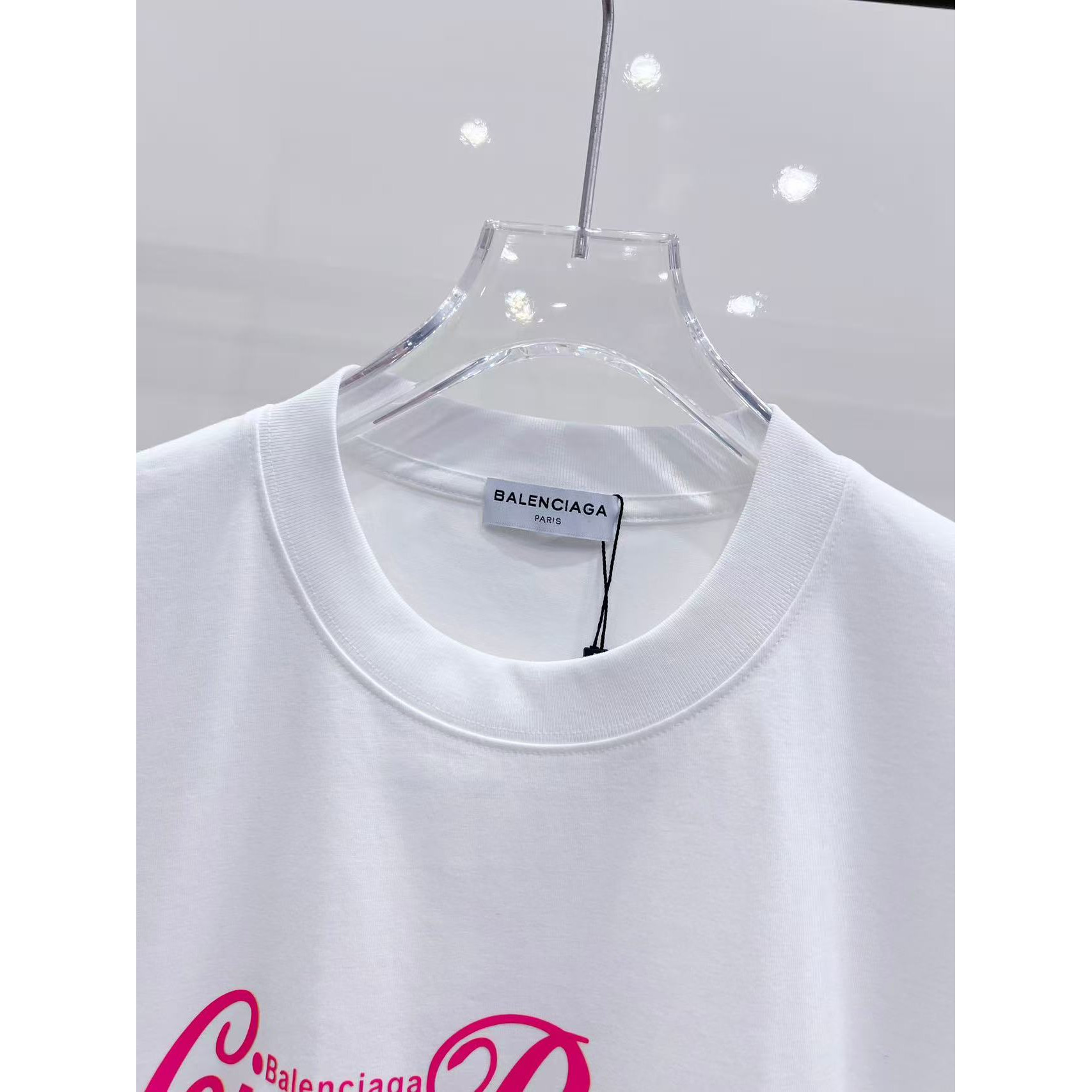 <p>Balenciaga 短袖T恤(白)</p>