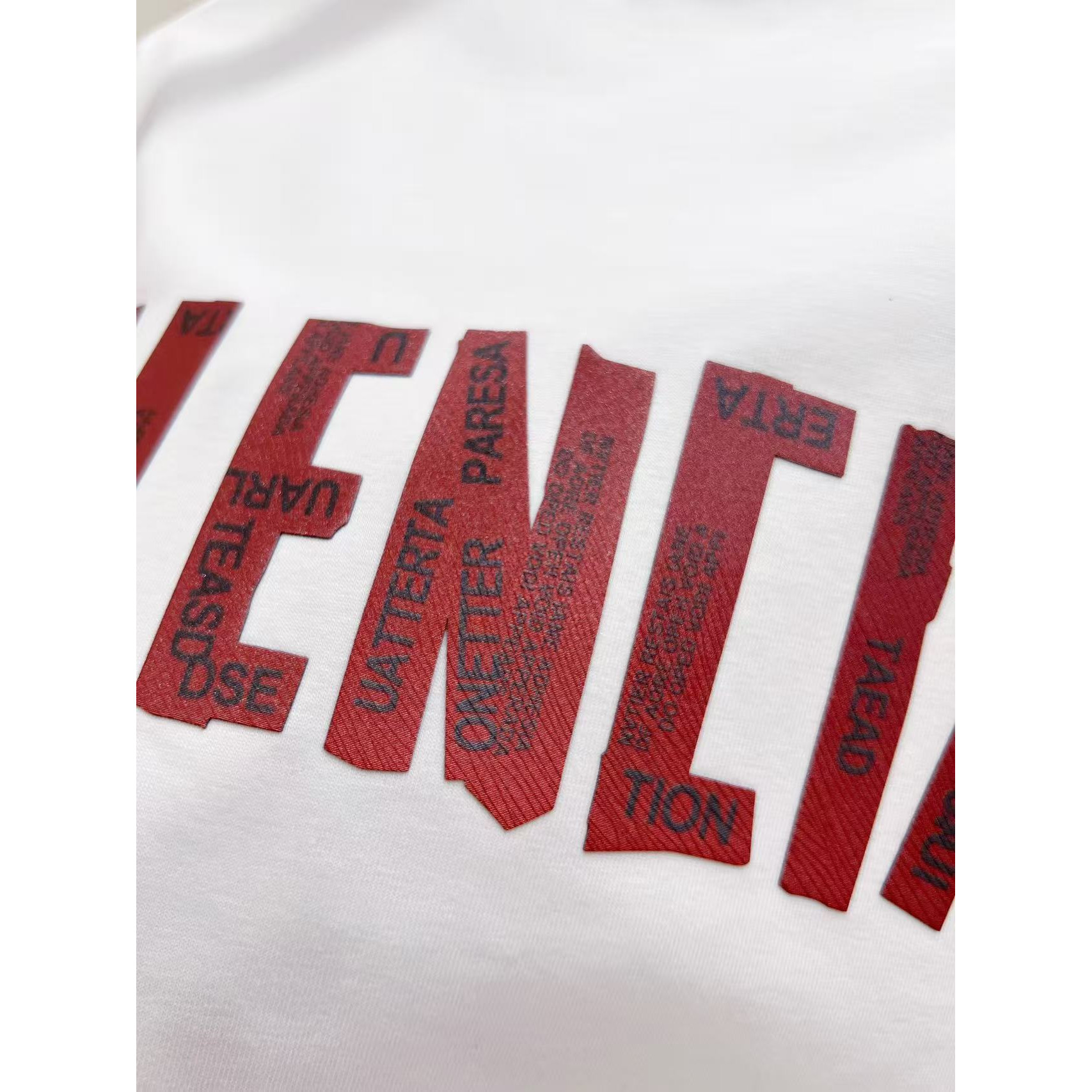 <p>Balenciaga&nbsp;圓領短袖T恤(白)</p>