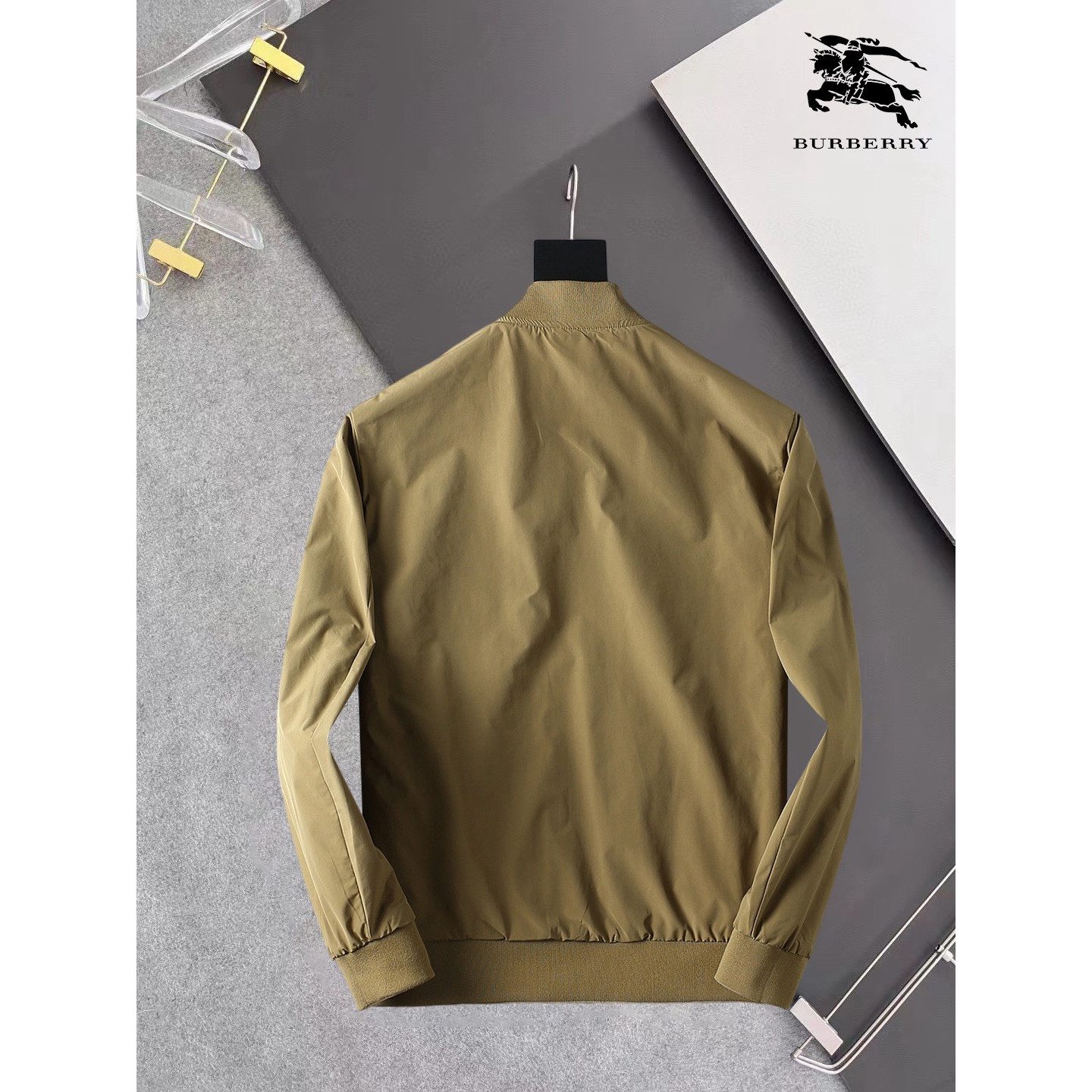 <p>BURBERRY 夹克外套(时尚设计师款)</p>