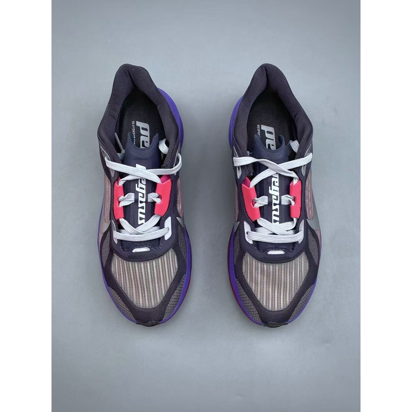 <p>Nike Air Zoom Pegasus Plus 2 运动慢跑鞋(紫)</p>