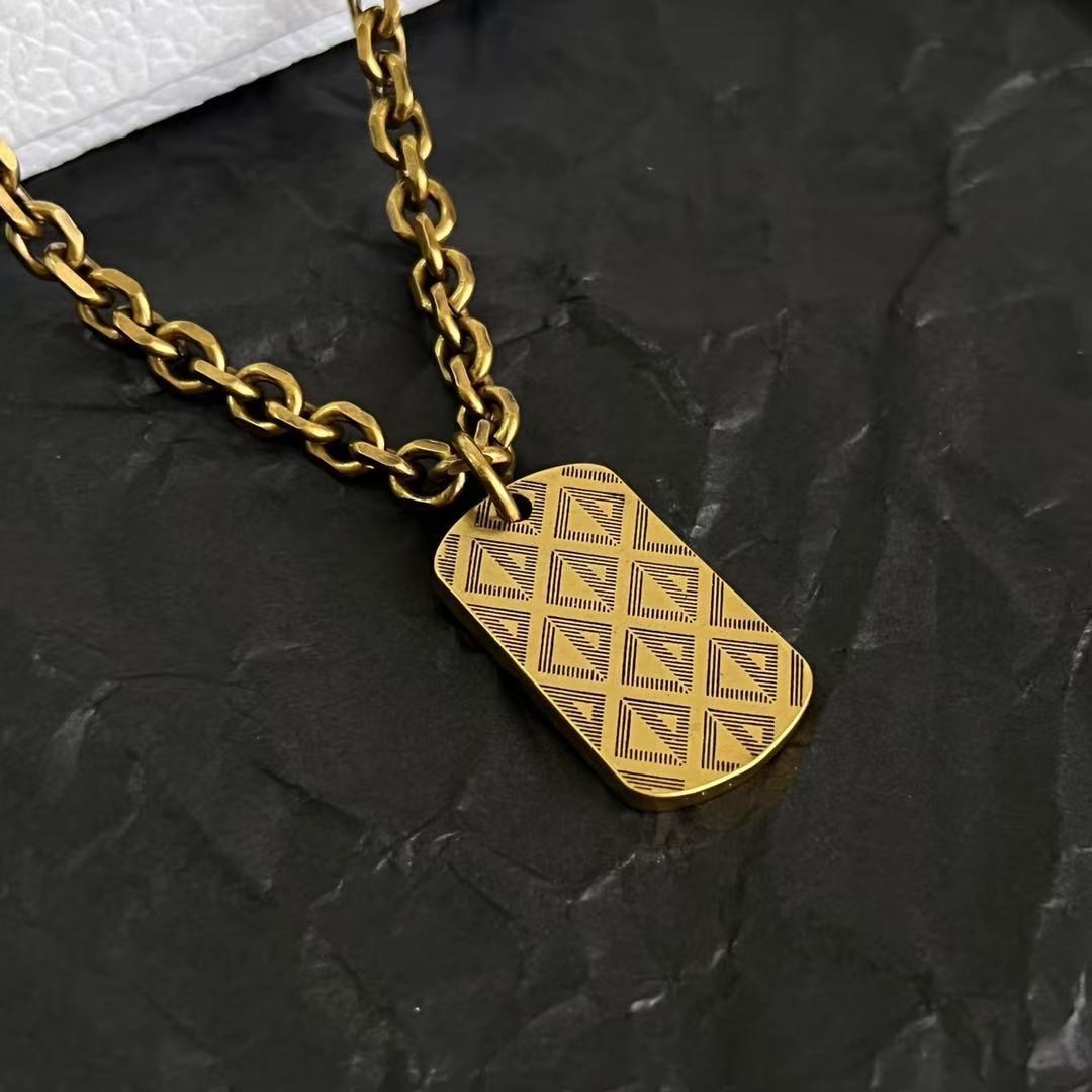 <p>DIOR&nbsp;中古项链</p>