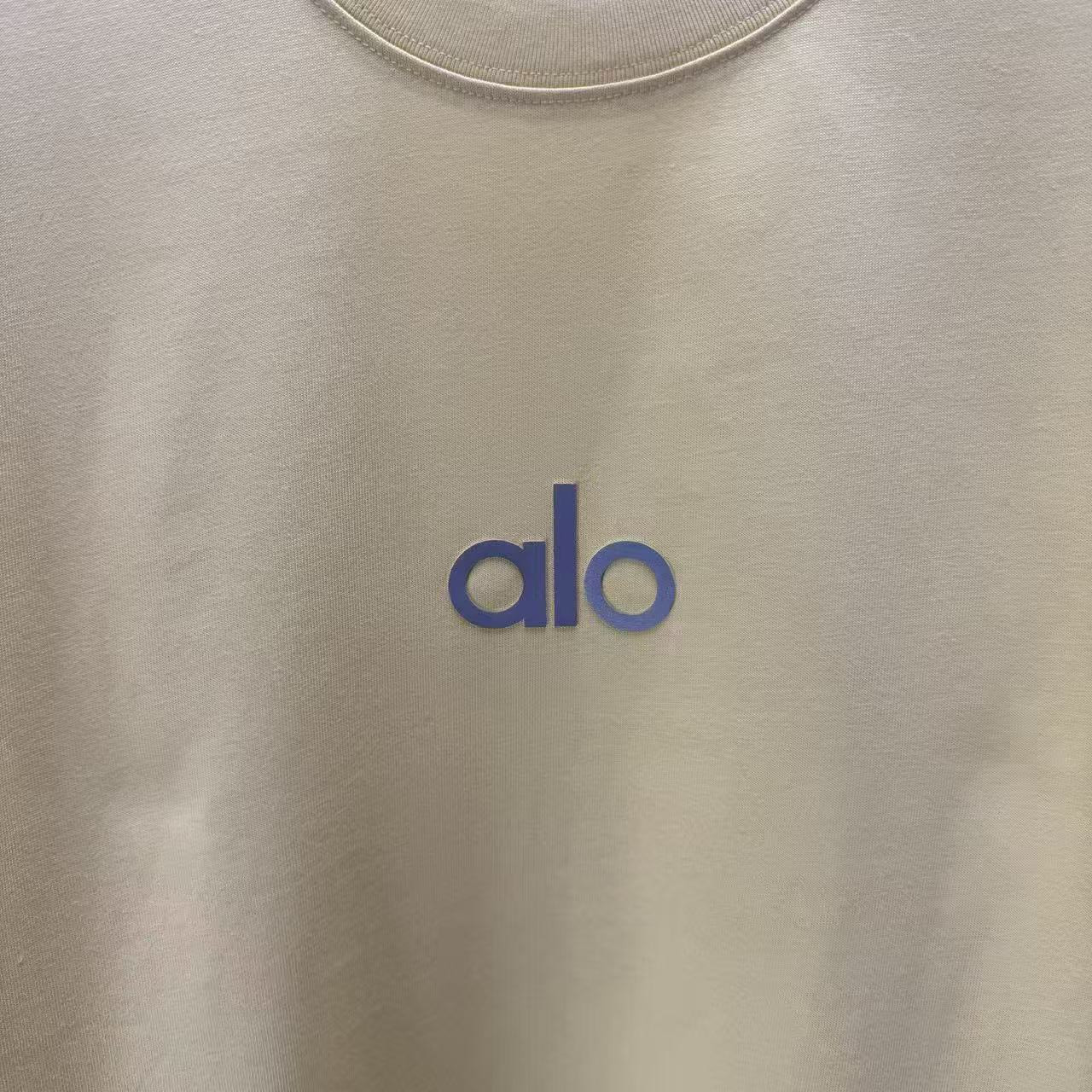 <p>ALO 短袖T恤 厚板 (黃)</p>