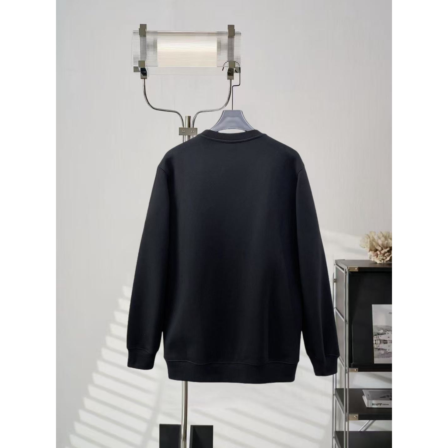 <p>MONCLER 圆领卫衣(黑)</p>