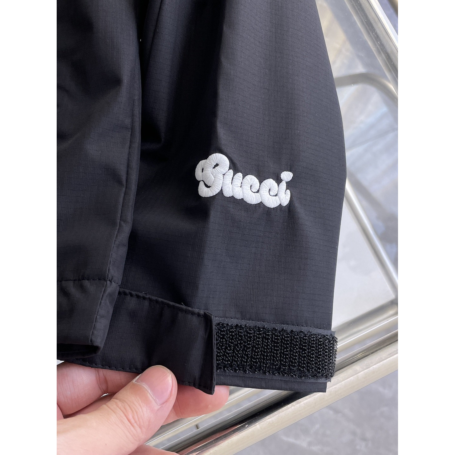 <p>GUCCI&nbsp;男士夹克外套(黑)</p>