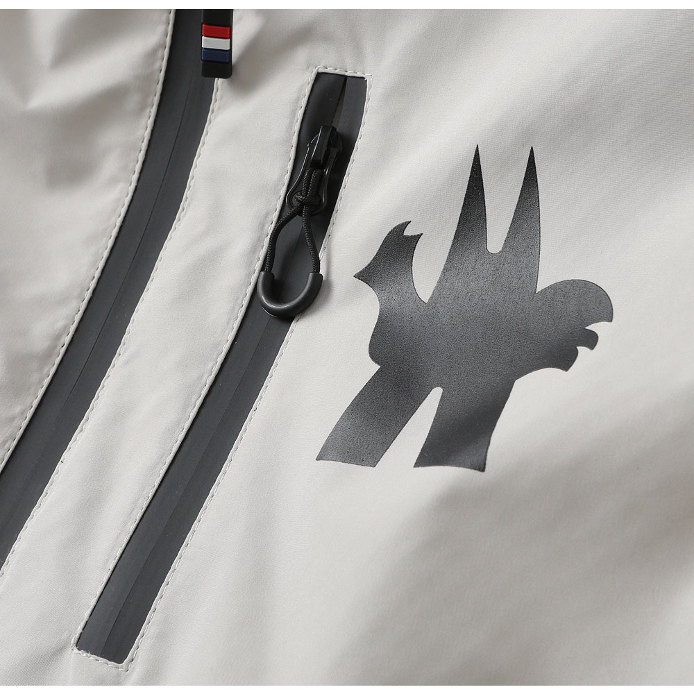 <p>Moncler 新款男士夹克外套</p>