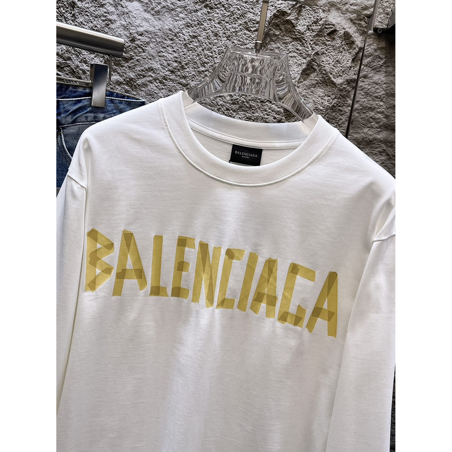 <p>Balenciaga 长袖T恤(白)</p>