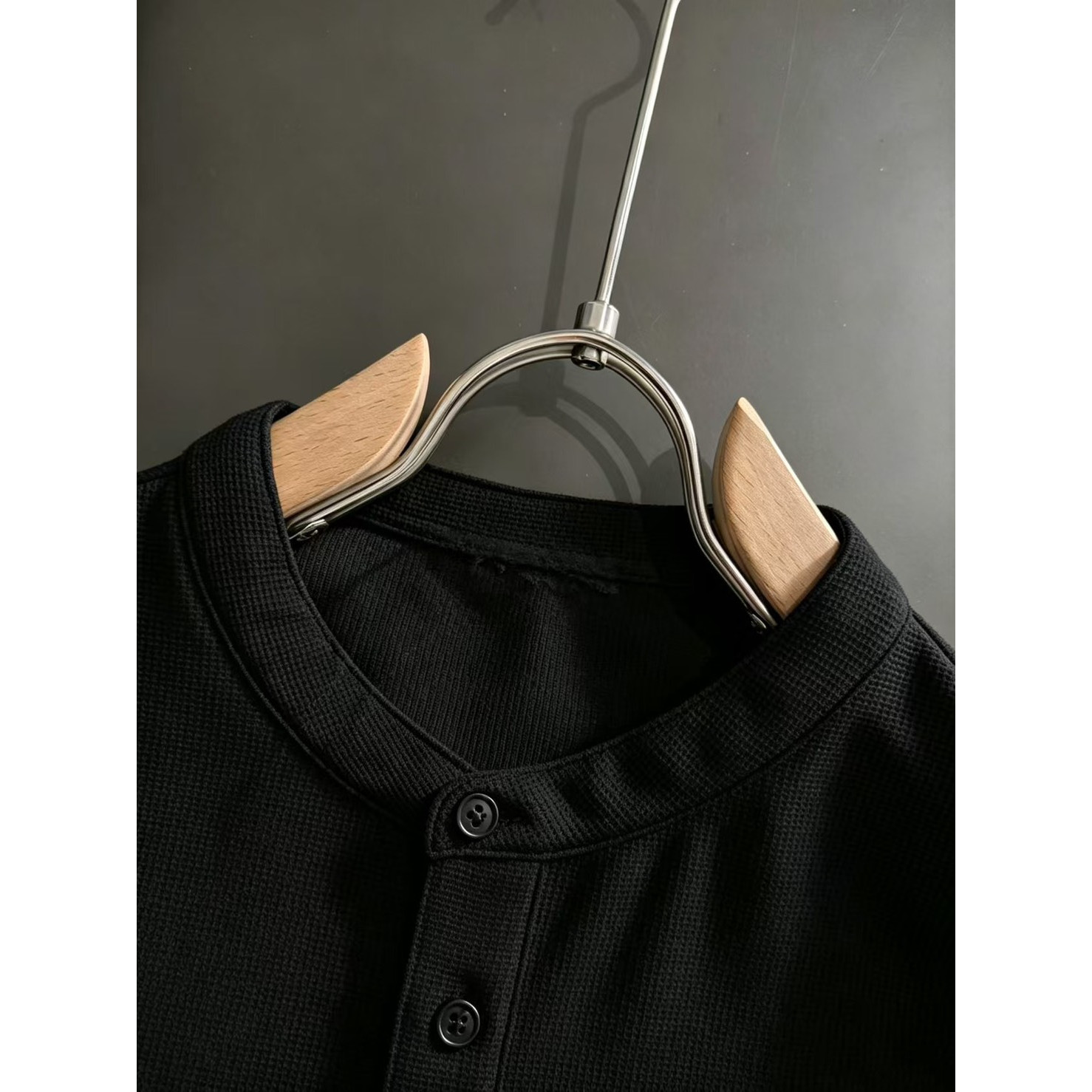 <p>Loewe 高品质男士卫衣(黑)</p>