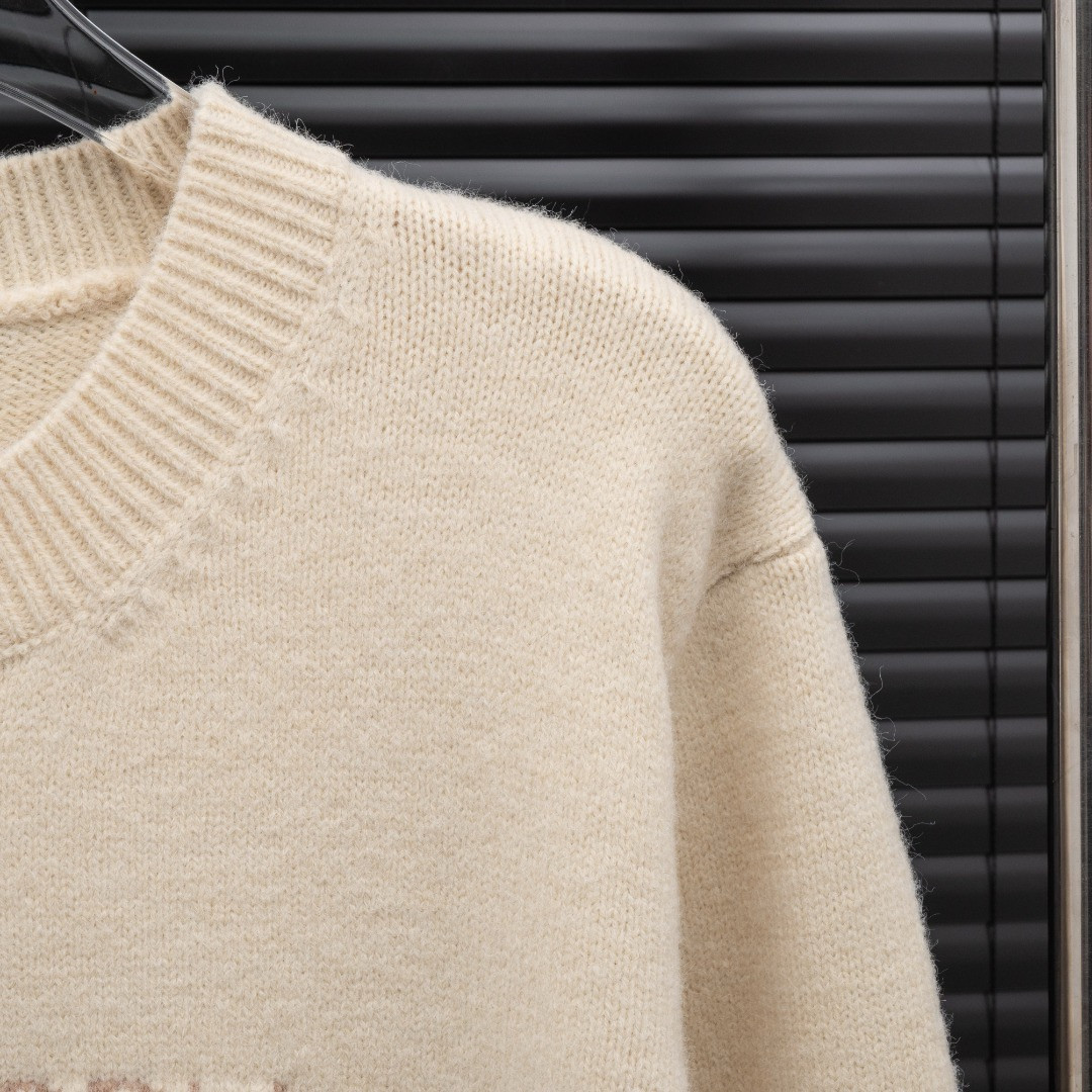 <p>BURBERRY&nbsp;战马 LOGO长袖毛衣(膚色)</p>