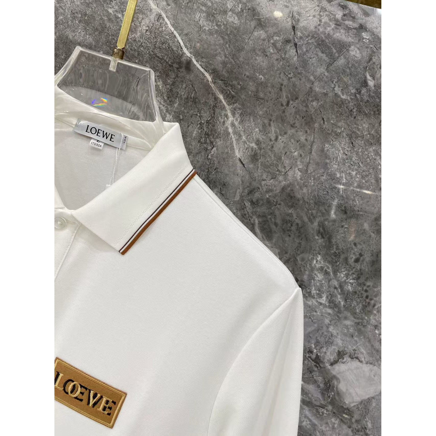 <p>LOEWE 秋冬长袖Polo(782986)</p>