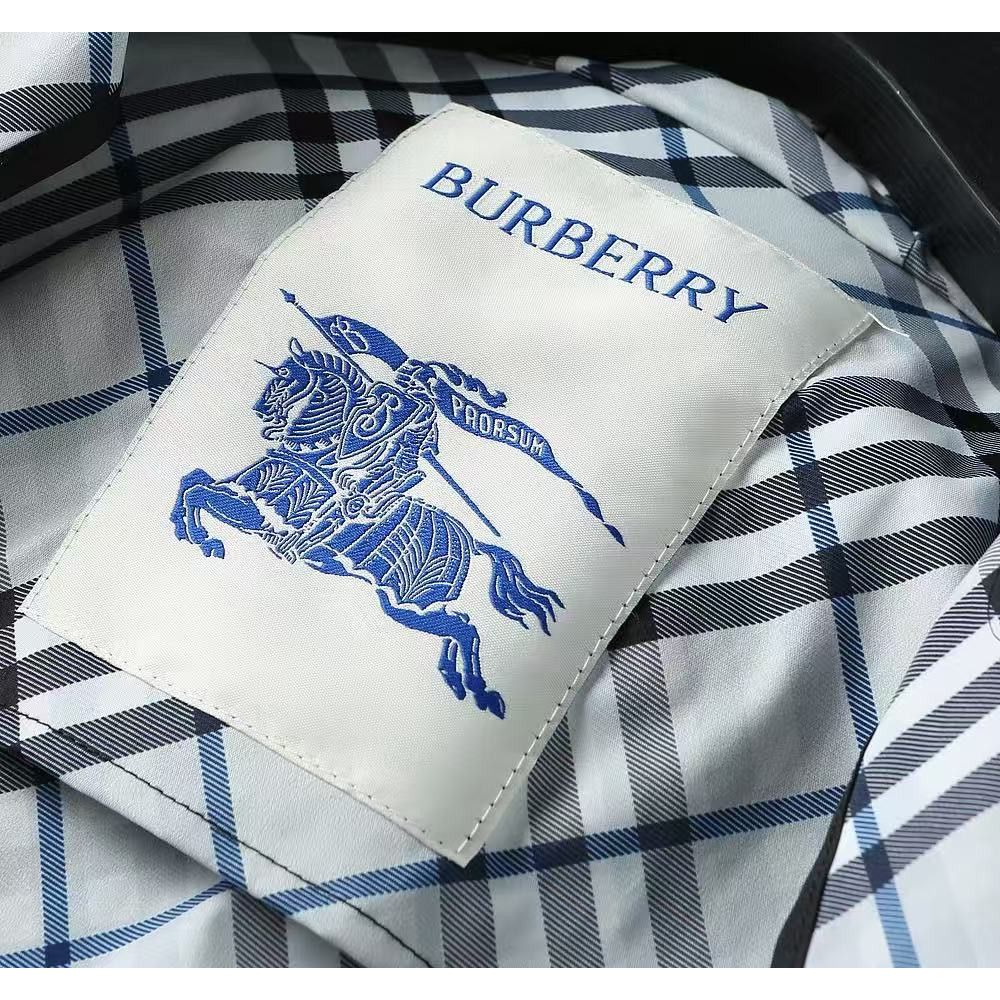 <p>BURBERRY 男士夹克外套(800896)</p>