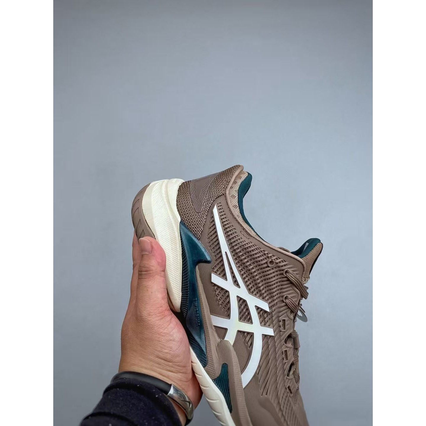 <p>Asics Court FF 3 专业网球鞋</p>