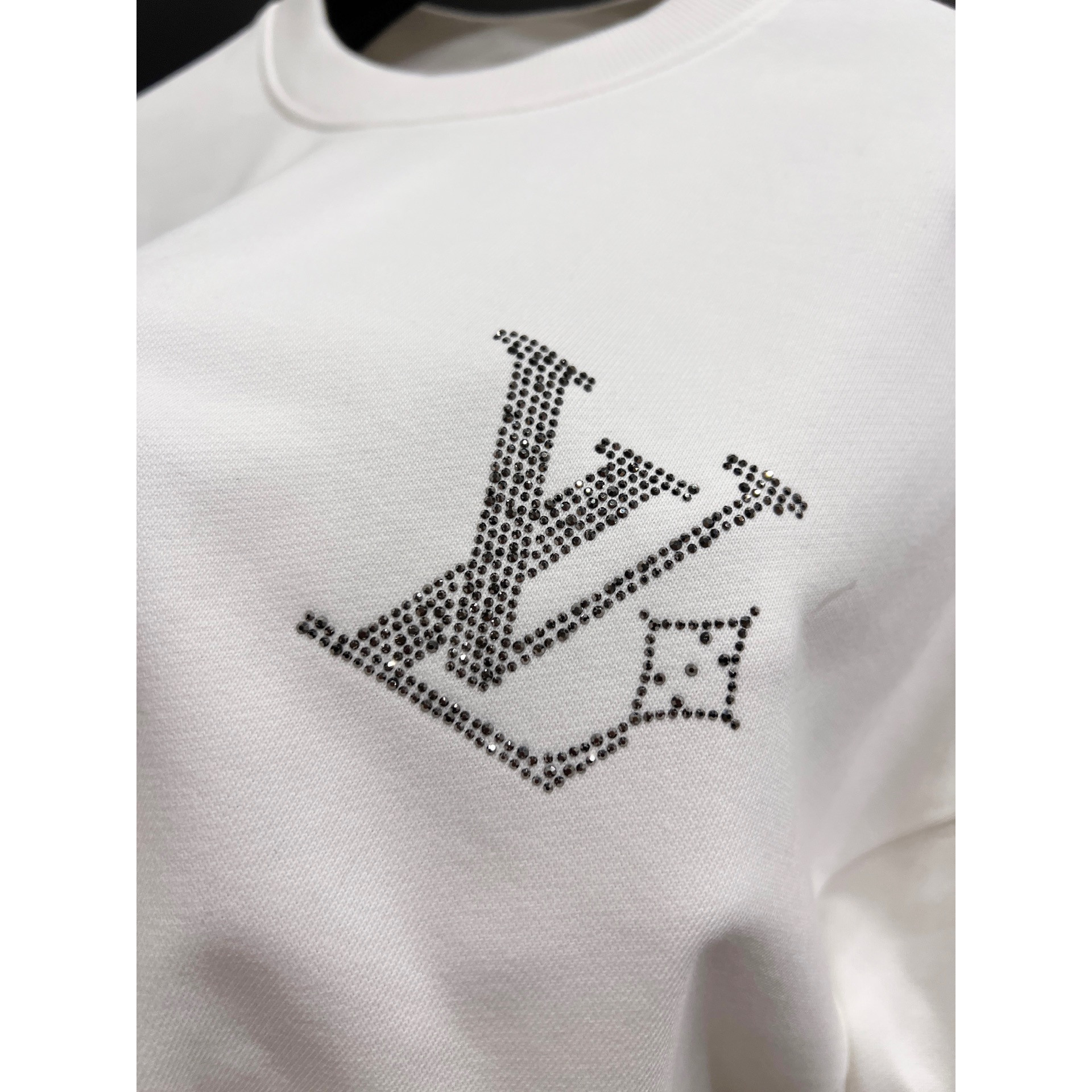 <p>LV 圆领长袖卫衣(白)</p>