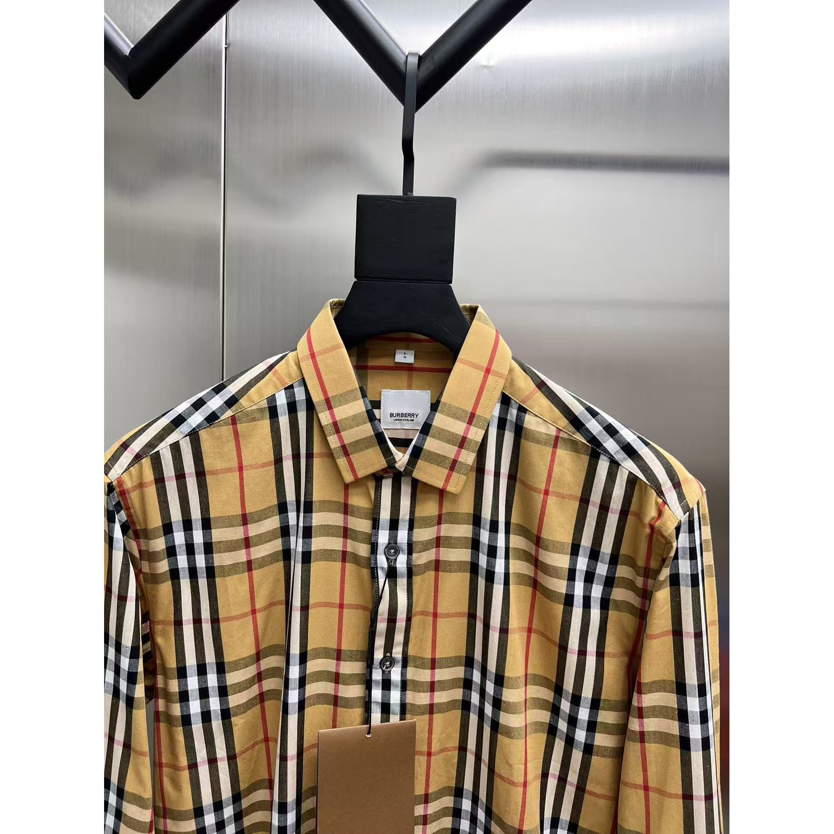 <p>Burberry 长袖衬衫(783229)</p>