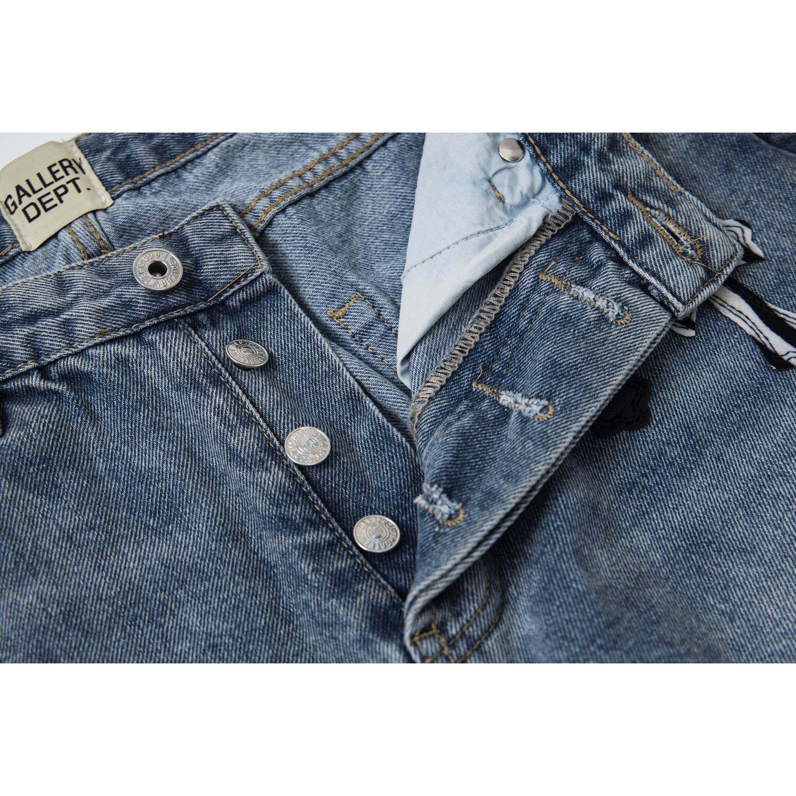 <p>CHROME HEARTS 魔王多标十字架水洗牛仔裤(1756#)</p>