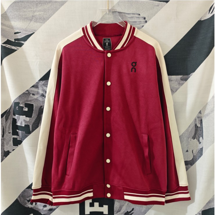 <p>On 長袖棒球服夾克外套(紅色)</p>