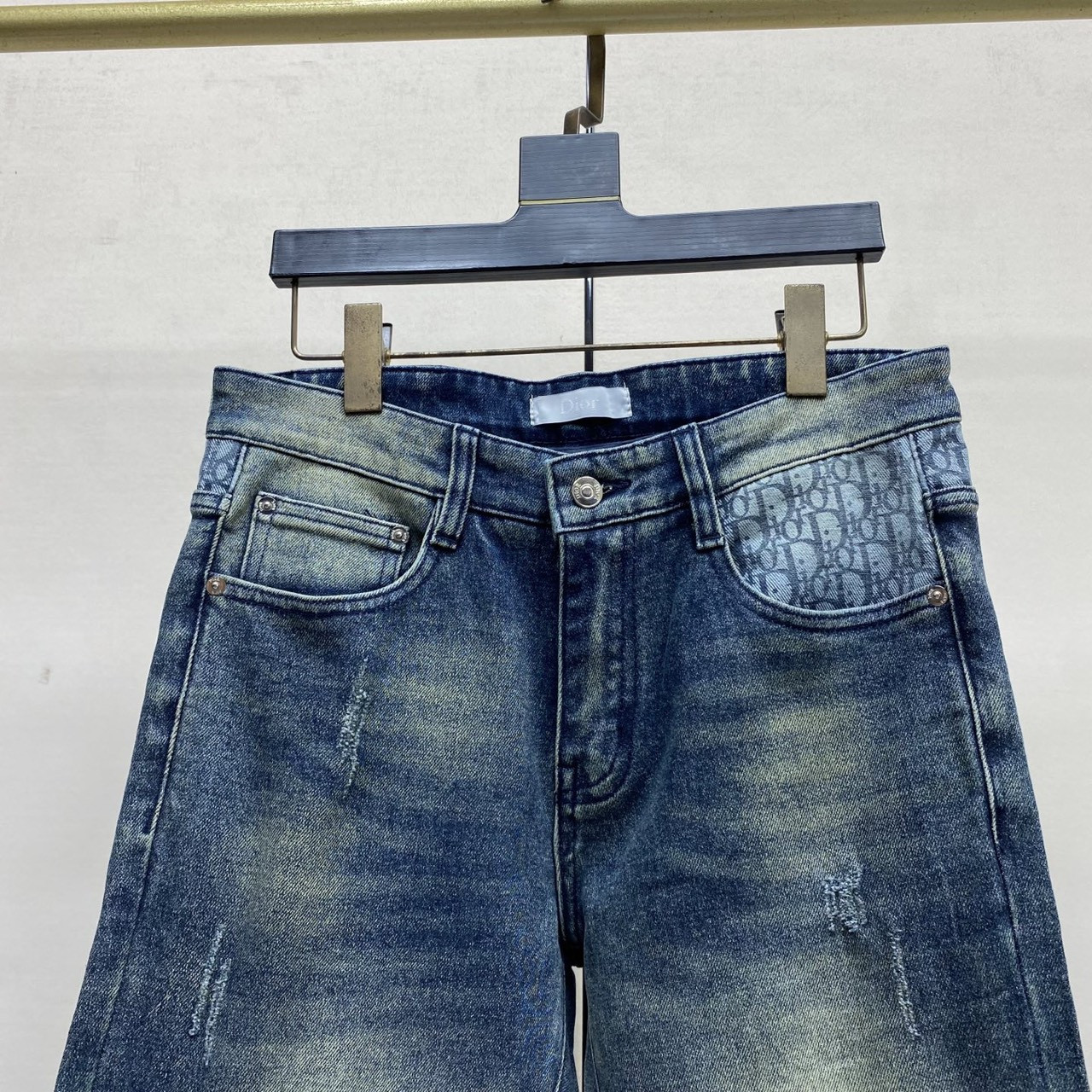 <p>DIOR 丹宁水洗牛仔褲</p>