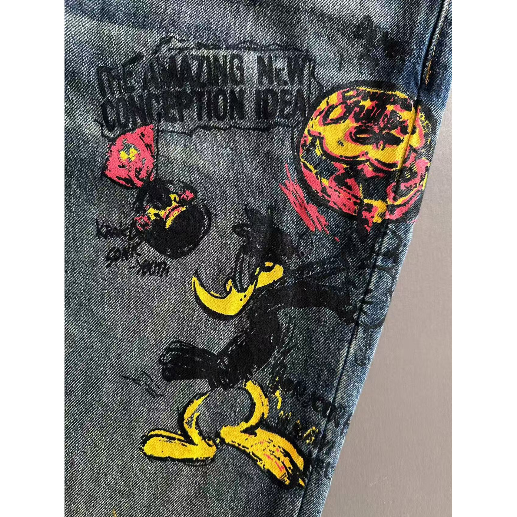<p>Balenciaga 四季款经典牛仔裤直筒长裤(藍)</p>