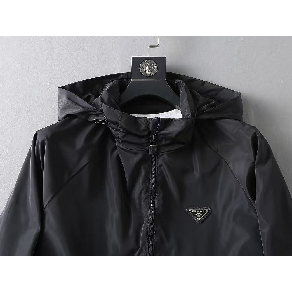 <p>PRADA 男士夹克外套(800861)</p>
