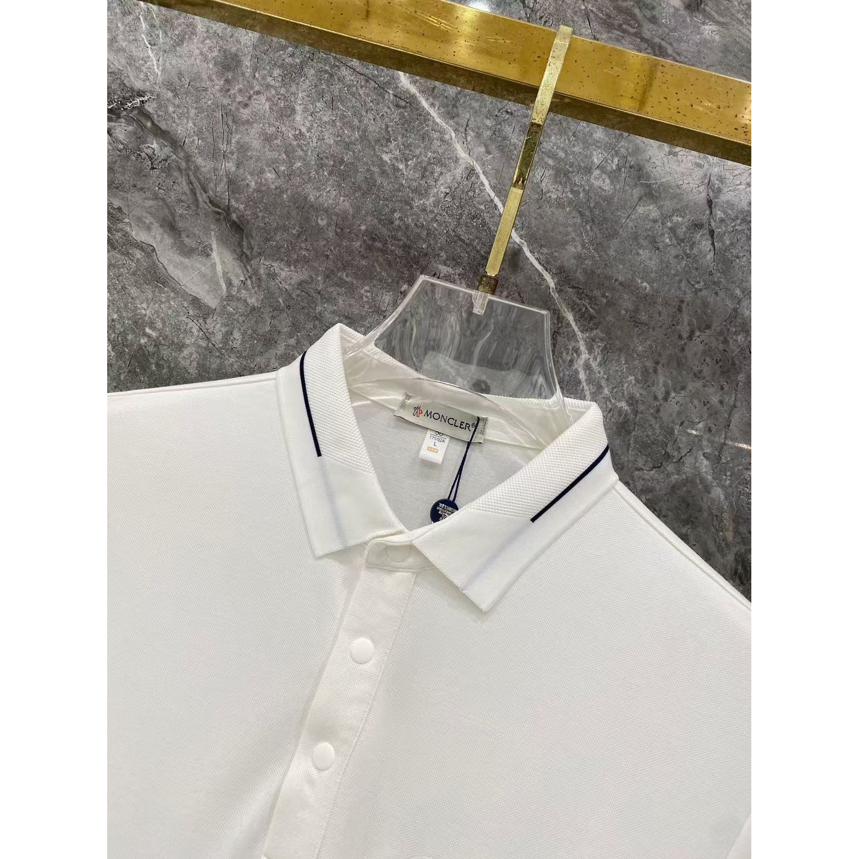 <p>MONCLER 秋冬长袖Polo(782998)</p>