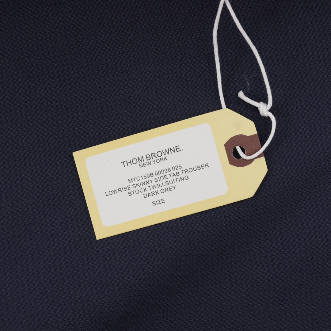 <p>Thom Browne 四杠风衣外套</p>