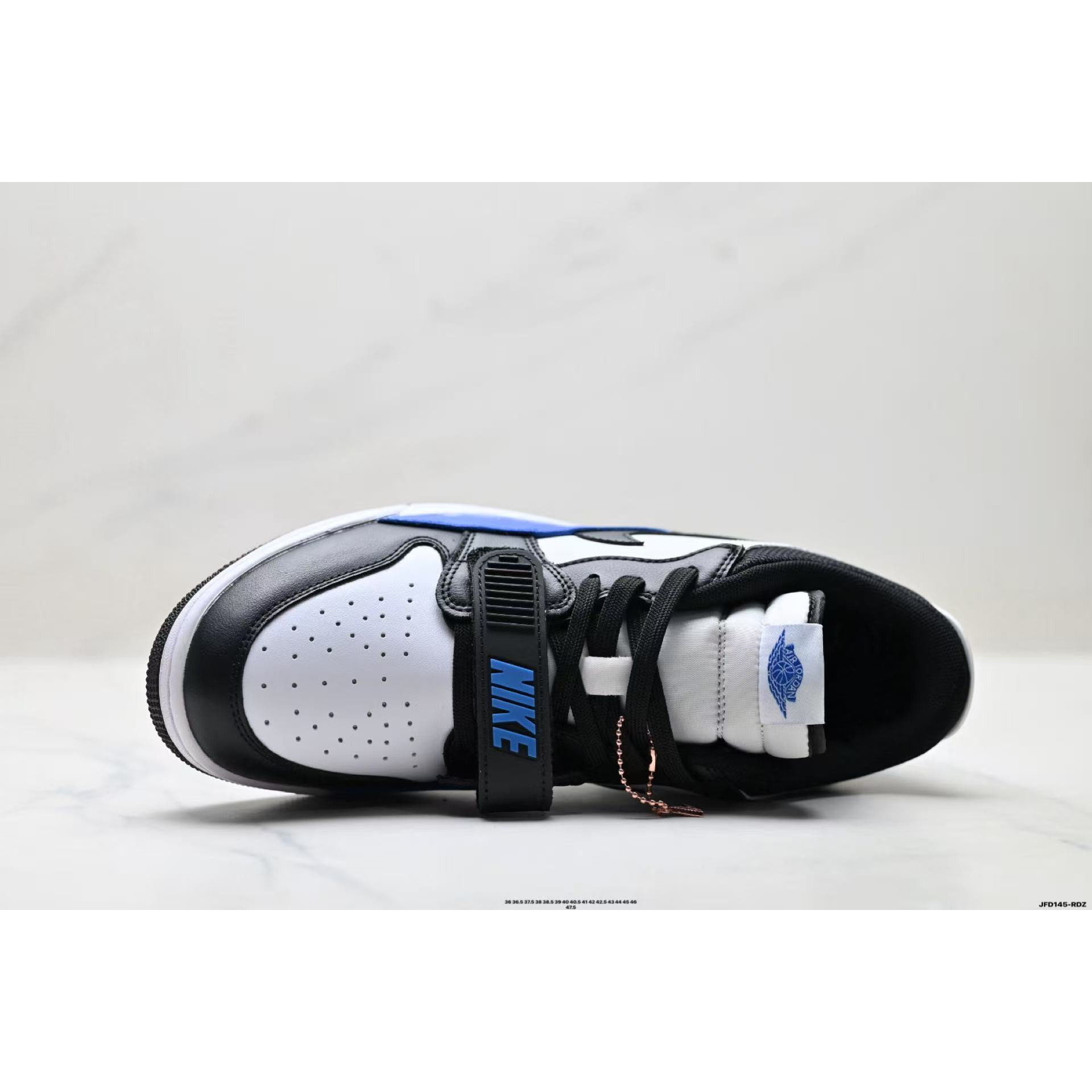 <p>Nike Air Jordan Legacy AJ312 运动篮球鞋</p>