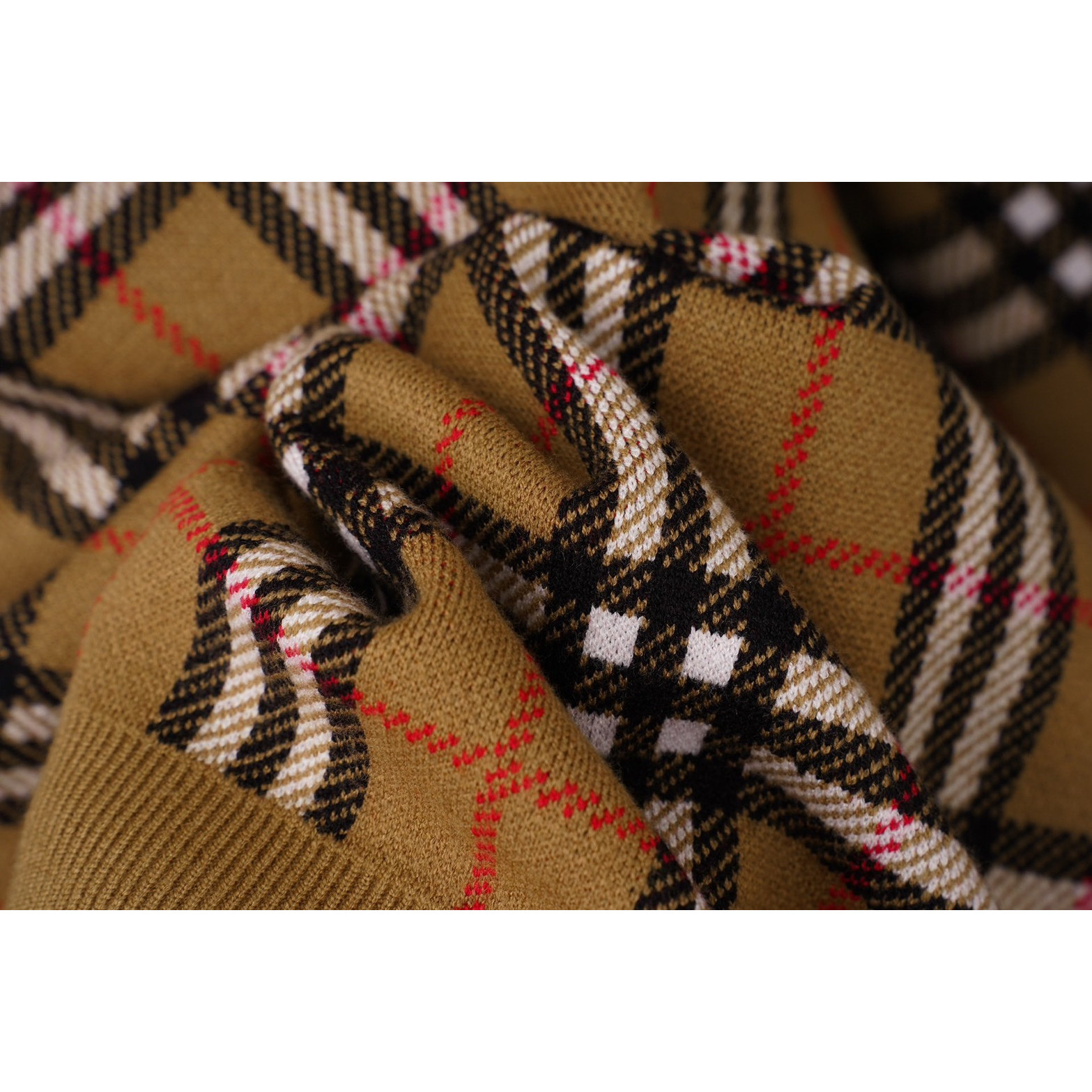 <p>BURBERRY 开衫毛衣(X26)</p>