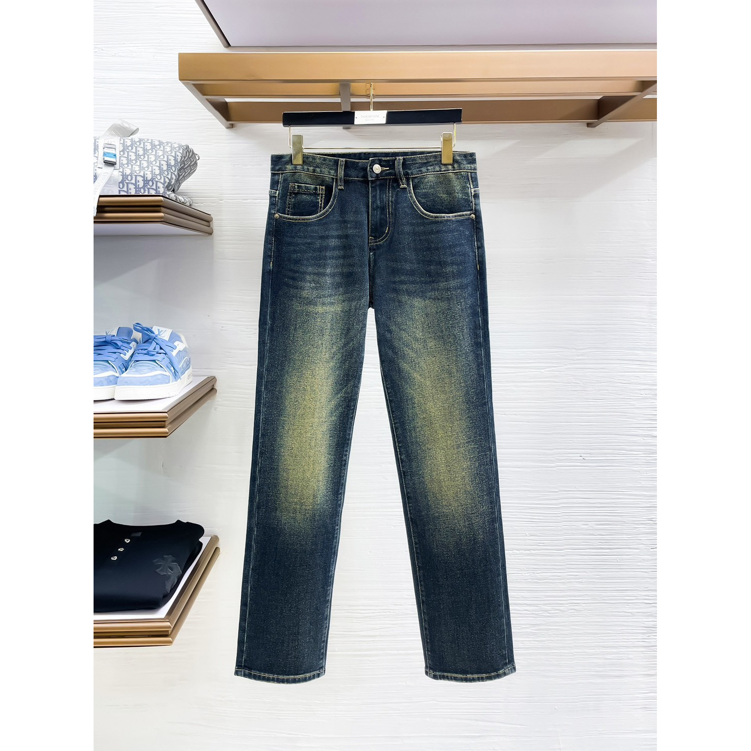 <p>Ermenegildo Zegna&nbsp;高品质牛仔裤</p>